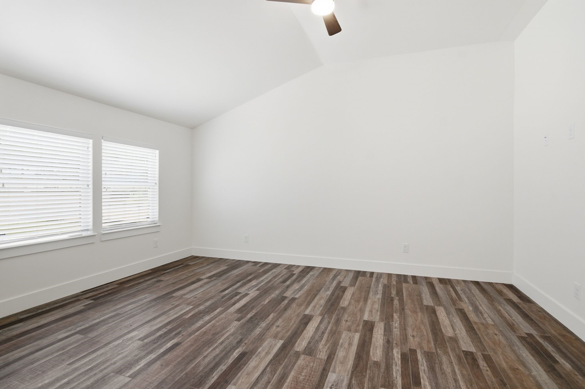 105 Anderson Street, Burleson, TX, 76028