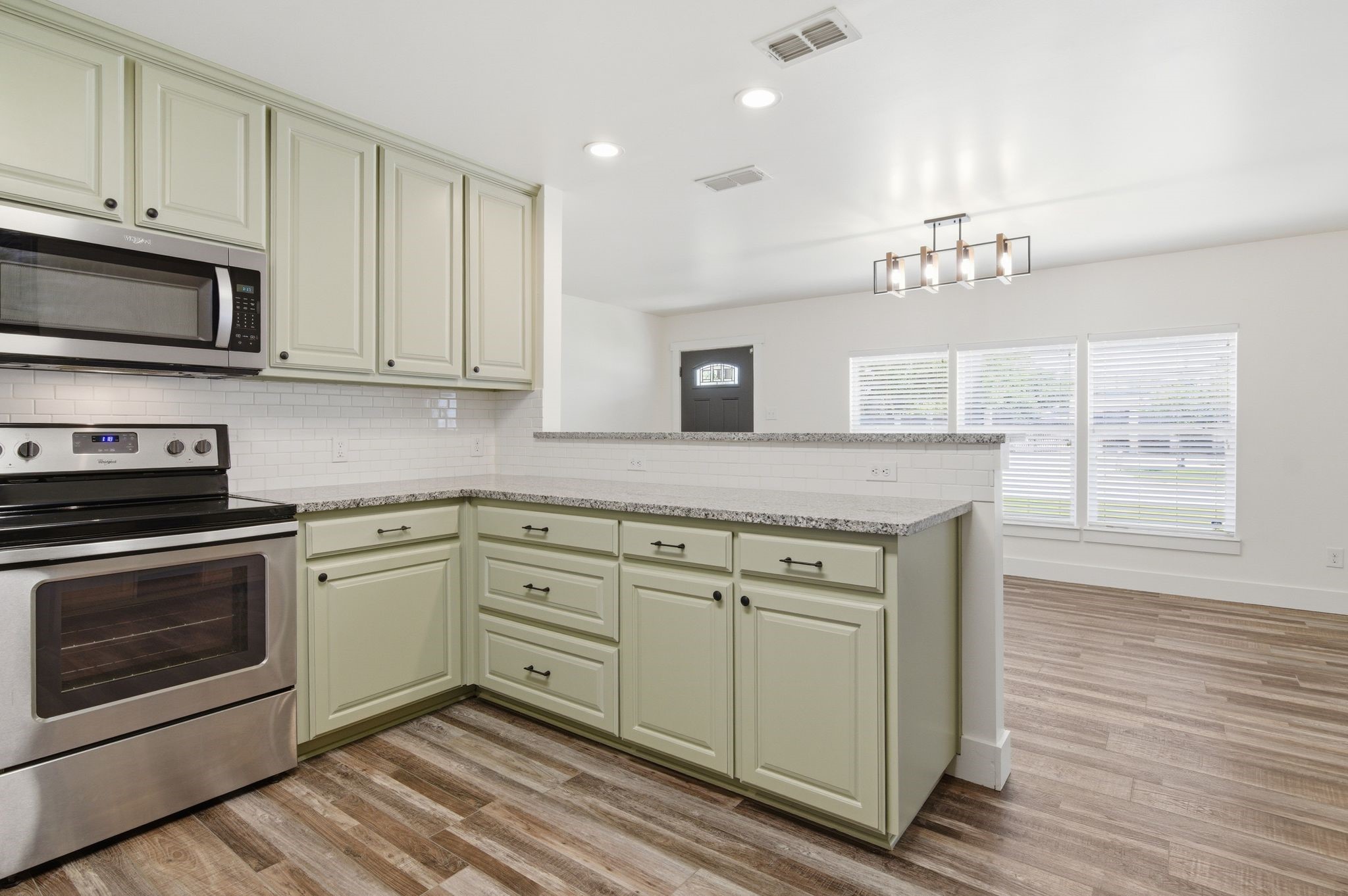 105 Anderson Street, Burleson, TX, 76028