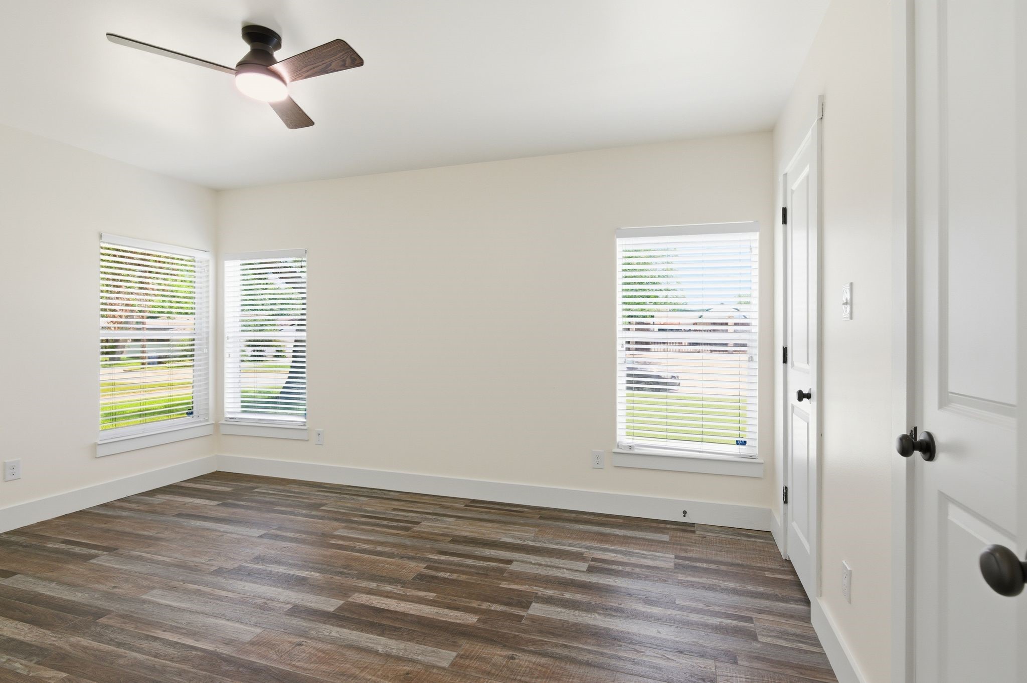 105 Anderson Street, Burleson, TX, 76028