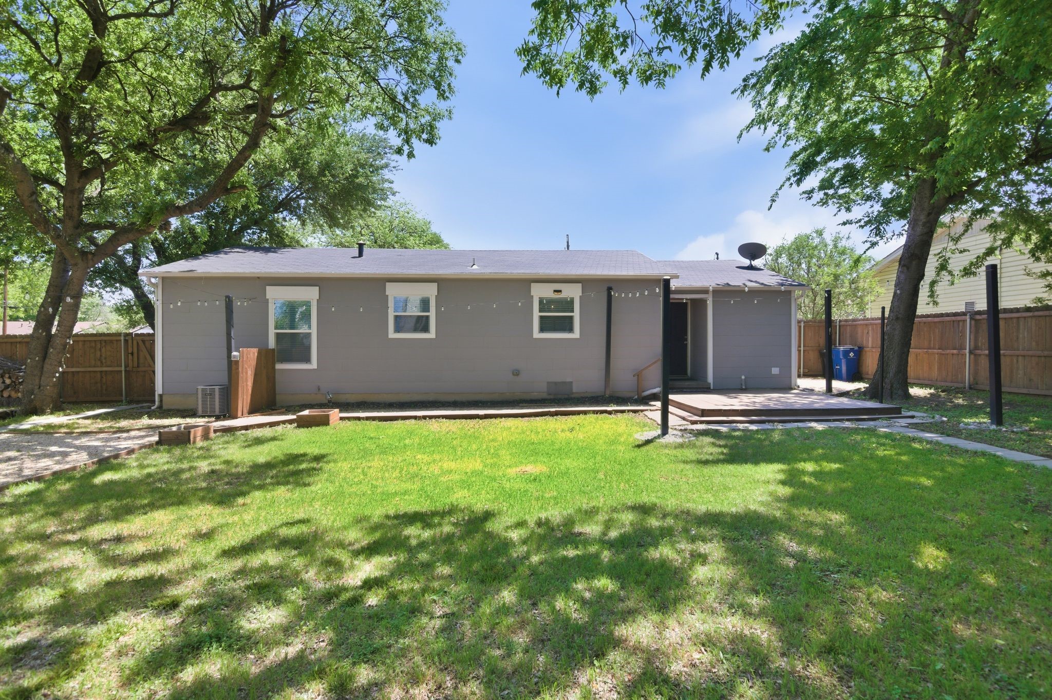 105 Anderson Street, Burleson, TX, 76028