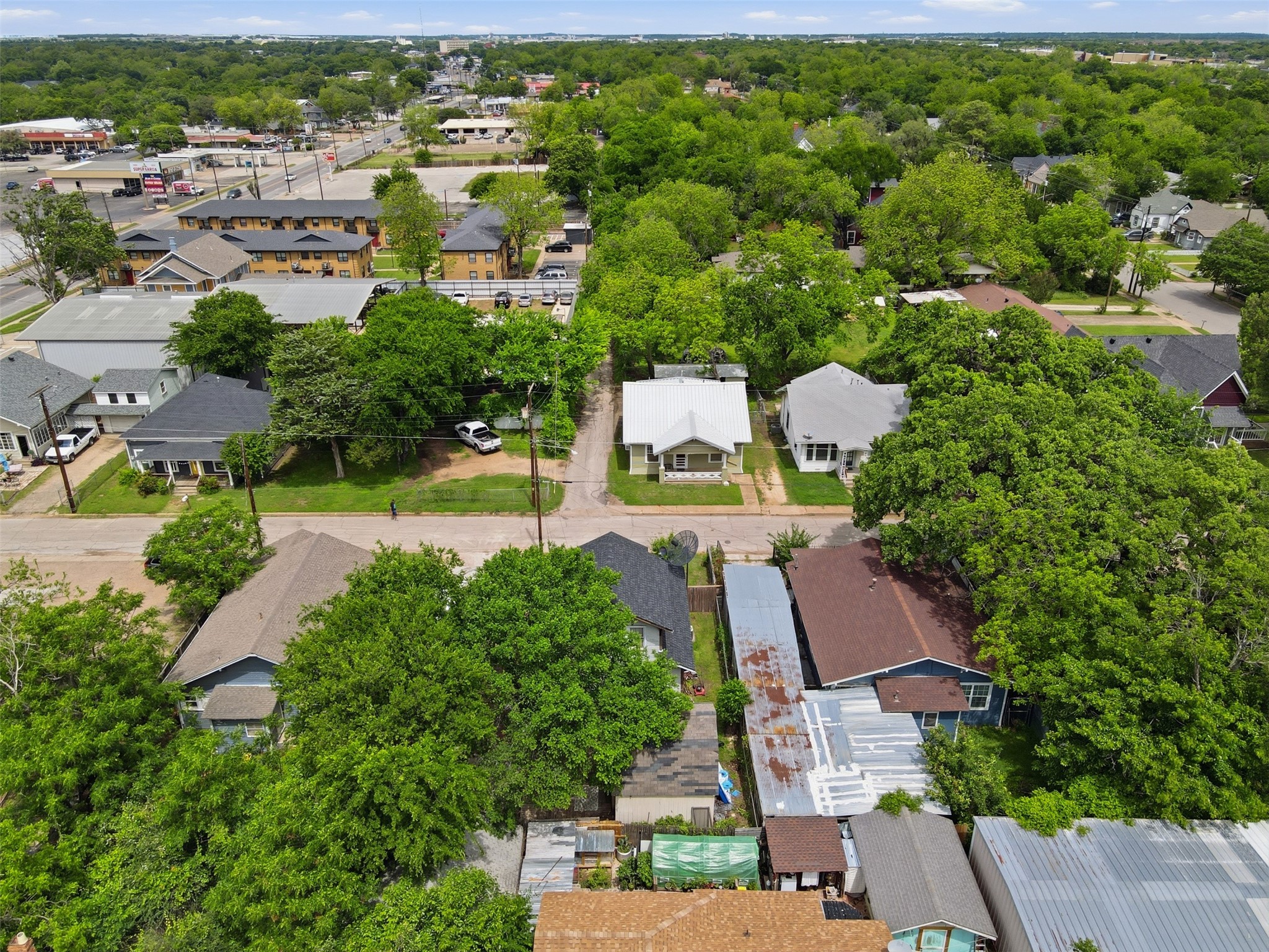 106 May Avenue, Cleburne, TX, 76031