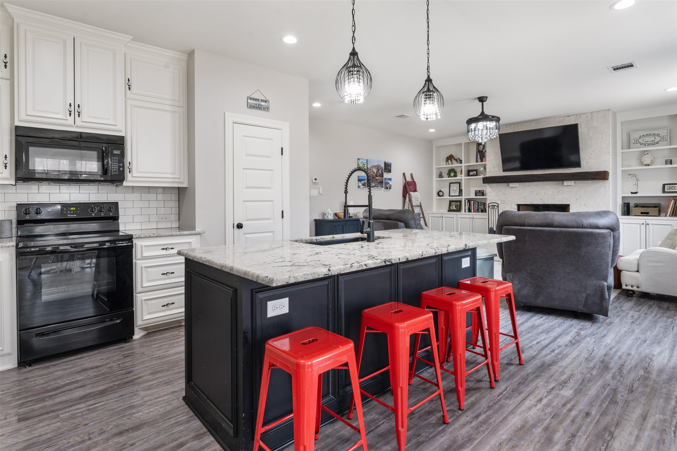 656 Calmwater Court, Mabank, TX, 75143