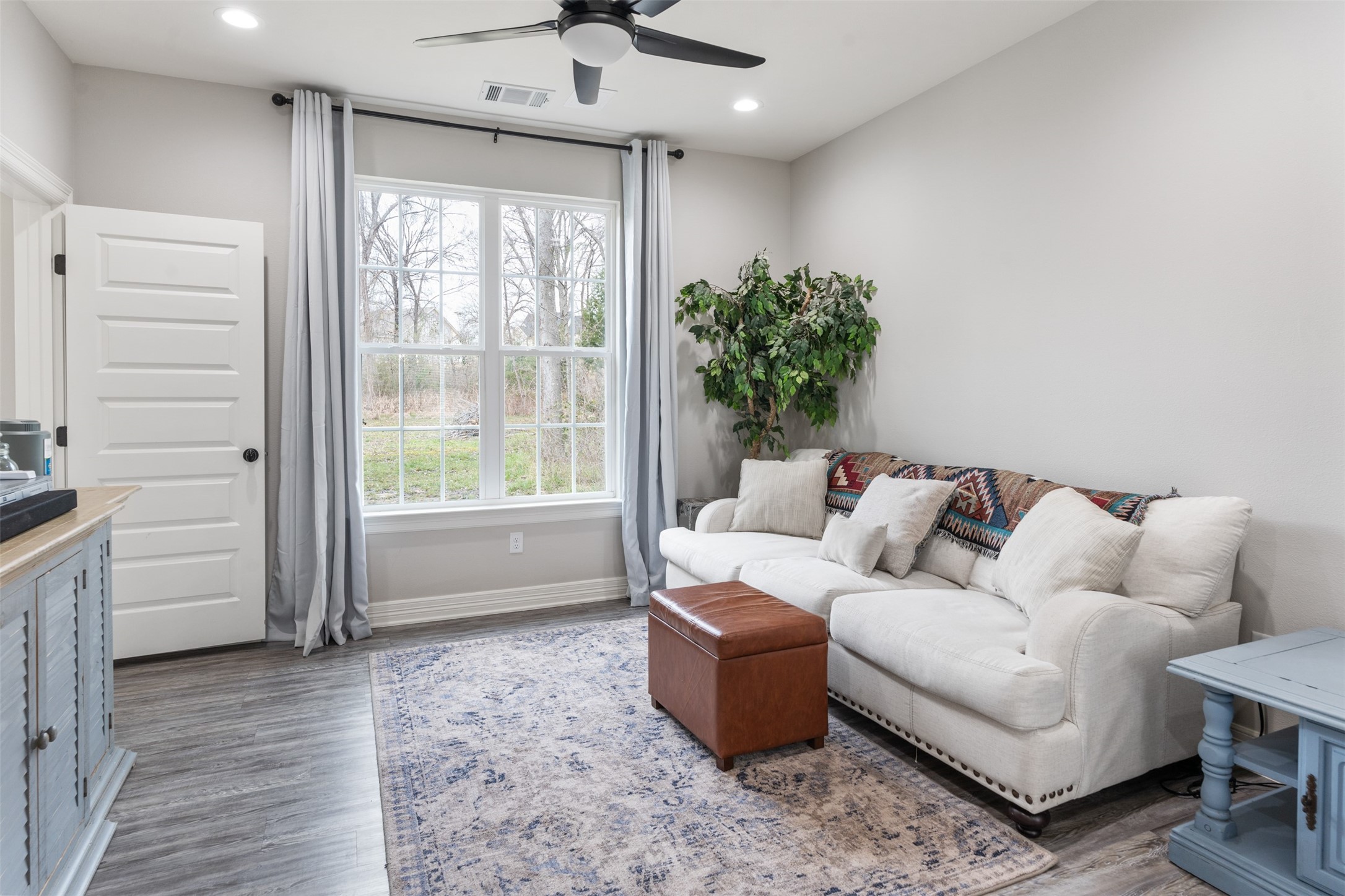 656 Calmwater Court, Mabank, TX, 75143