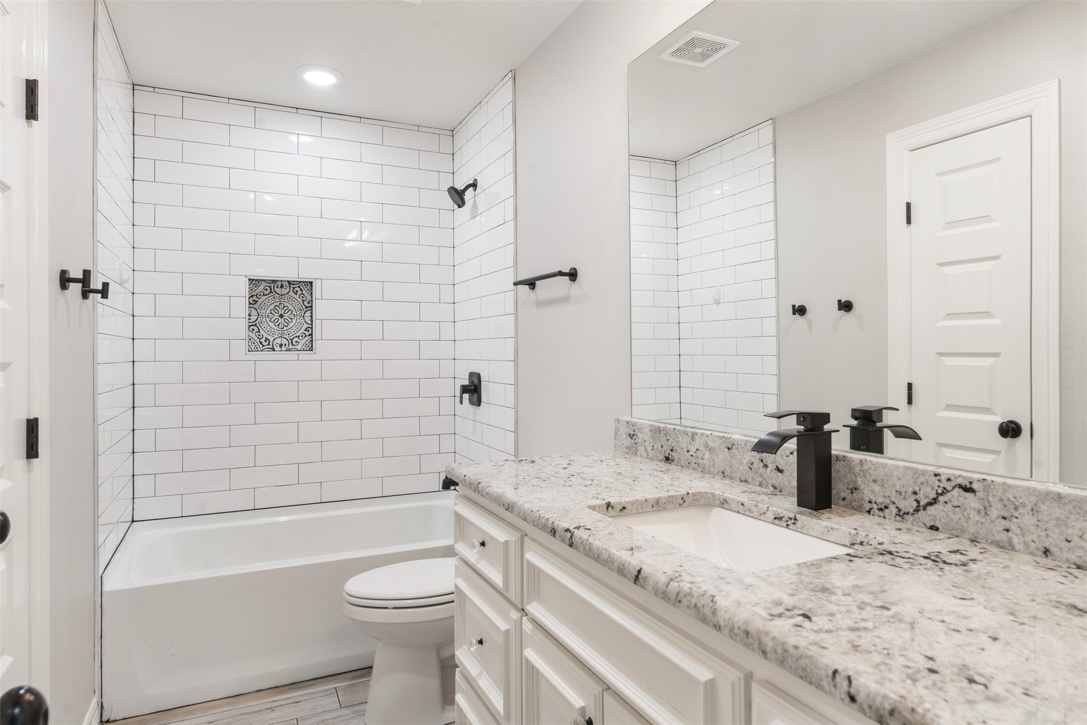 656 Calmwater Court, Mabank, TX, 75143
