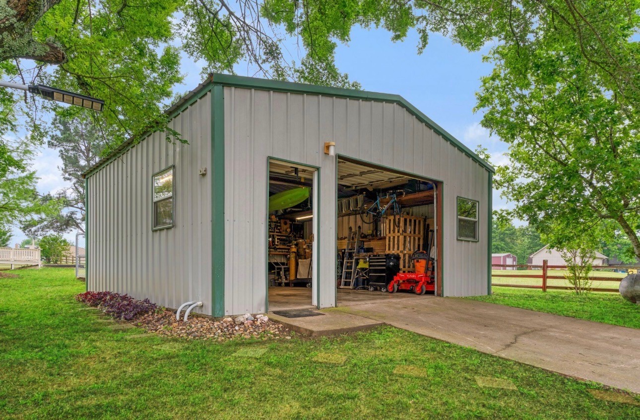 2735 Meadow Lane, Reno, TX, 75462