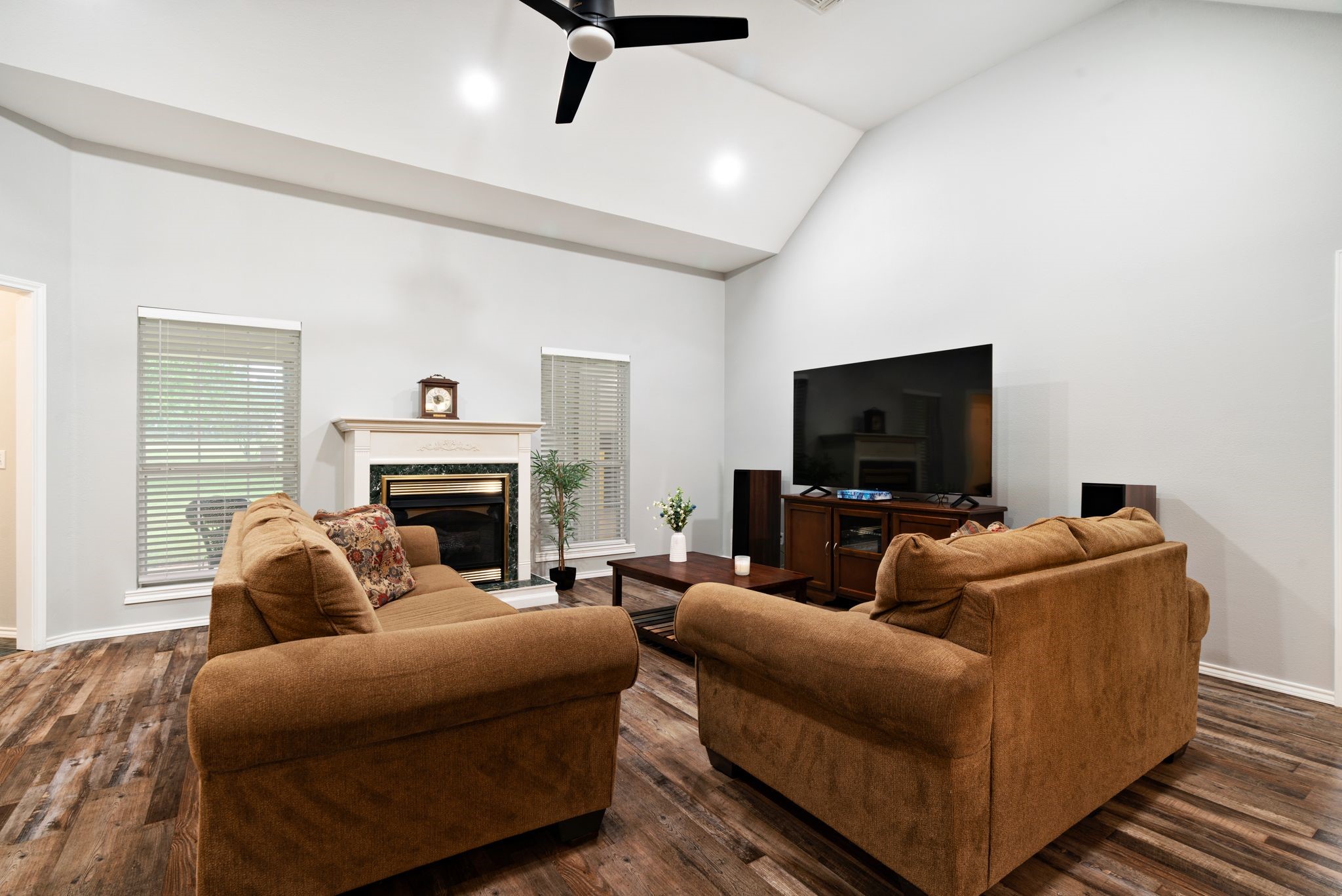 2735 Meadow Lane, Reno, TX, 75462