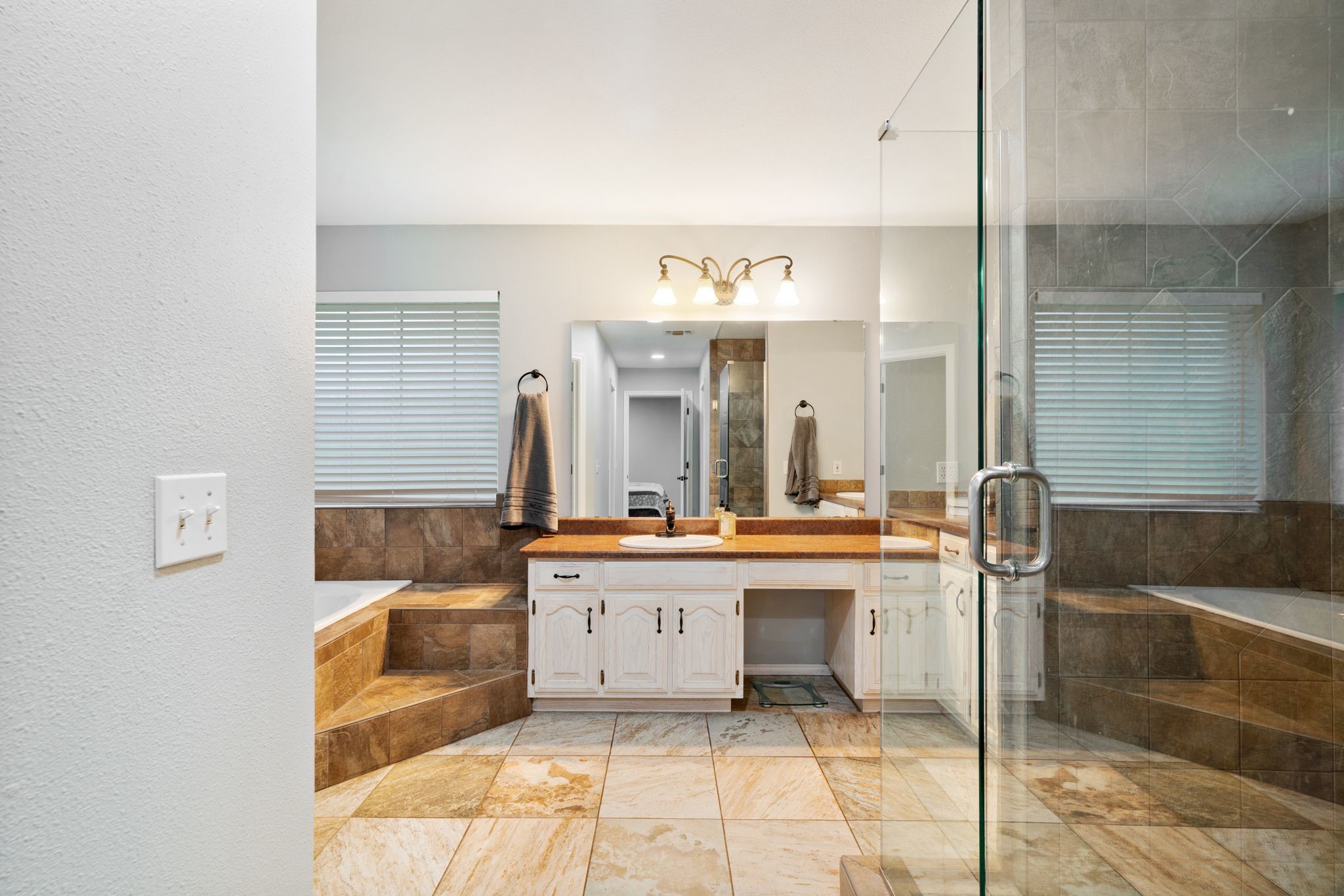 2735 Meadow Lane, Reno, TX, 75462