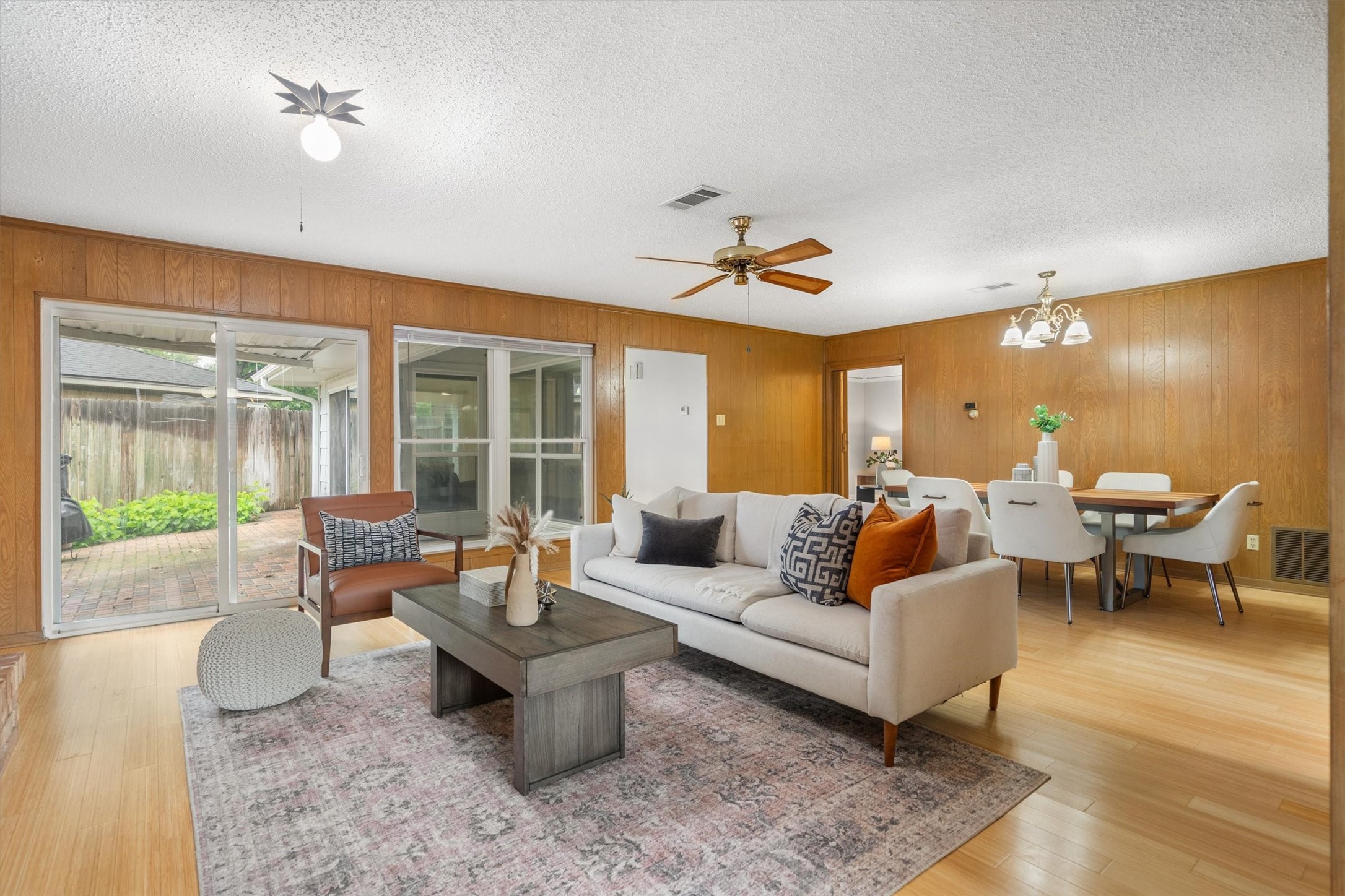 2909 Hillcrest Drive, Irving, TX, 75062