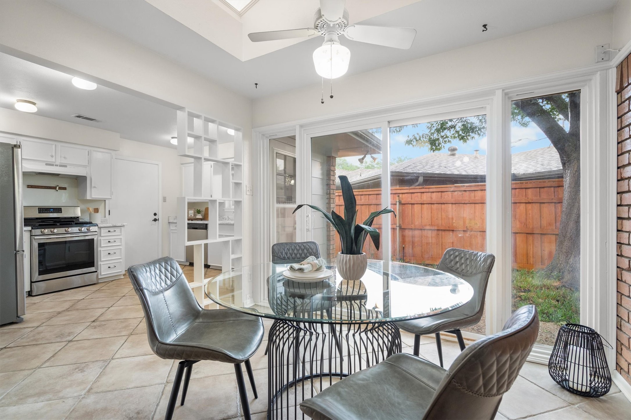 2909 Hillcrest Drive, Irving, TX, 75062