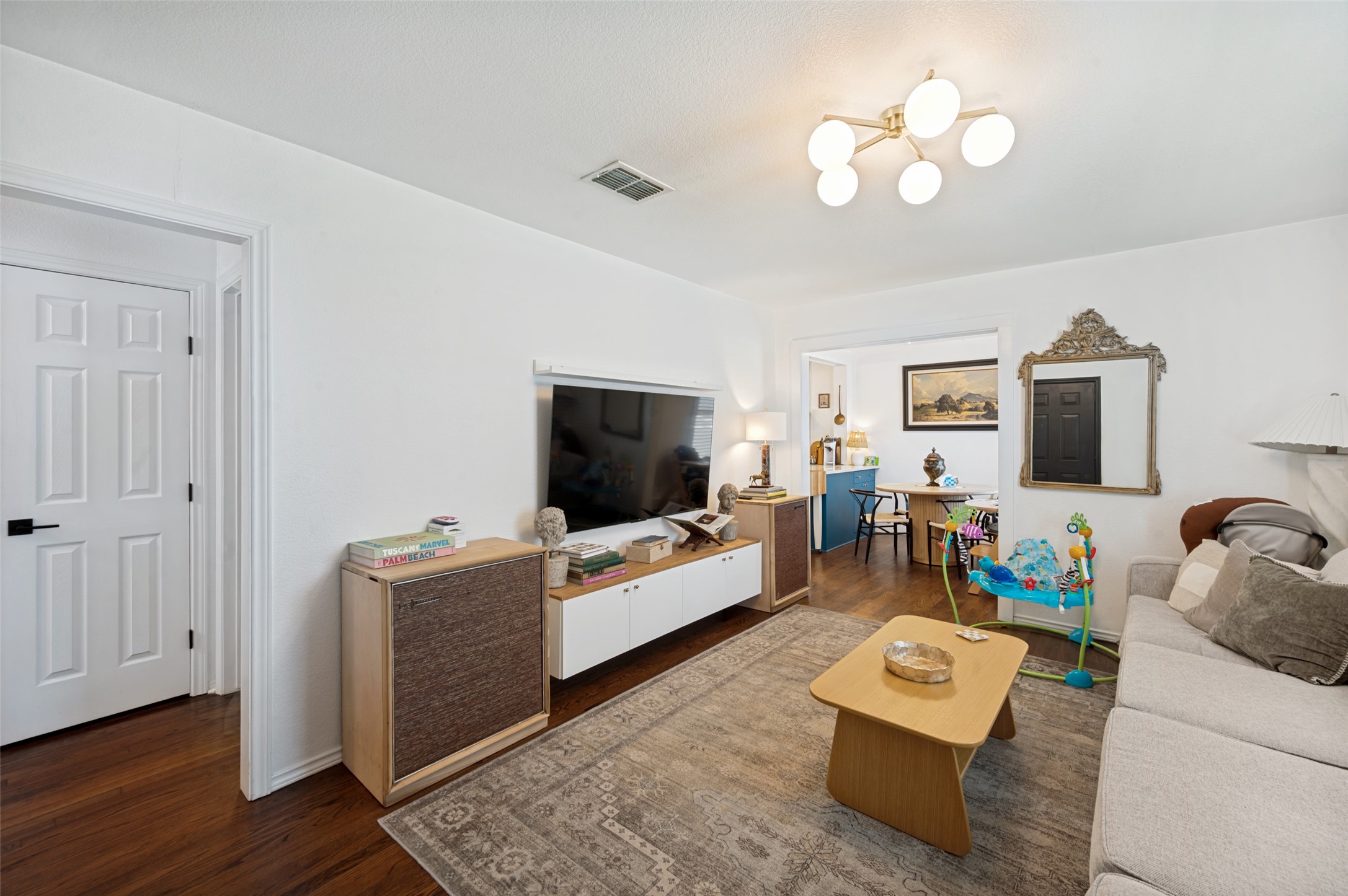220 W College Street, Lewisville, TX, 75057