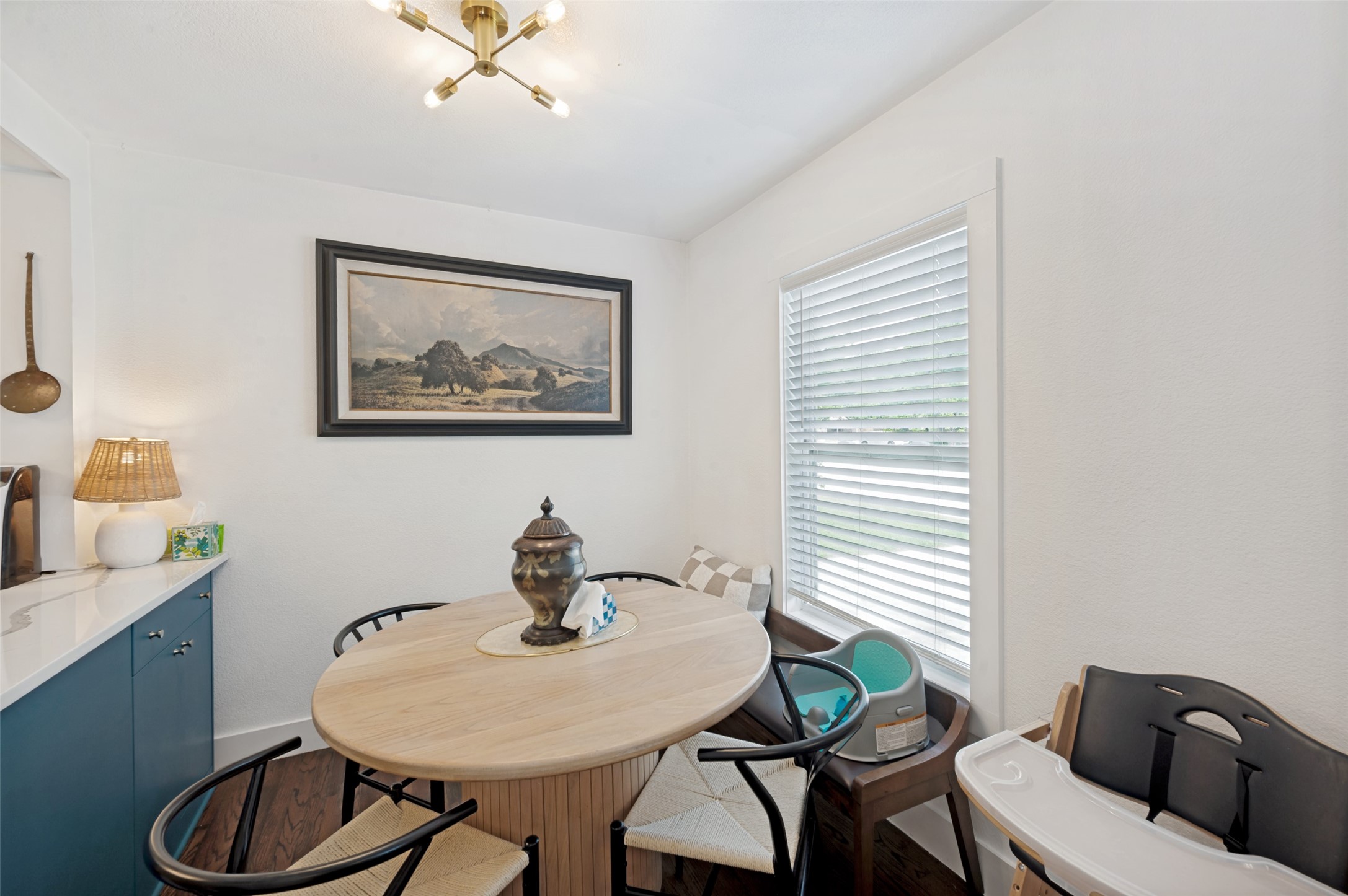 220 W College Street, Lewisville, TX, 75057