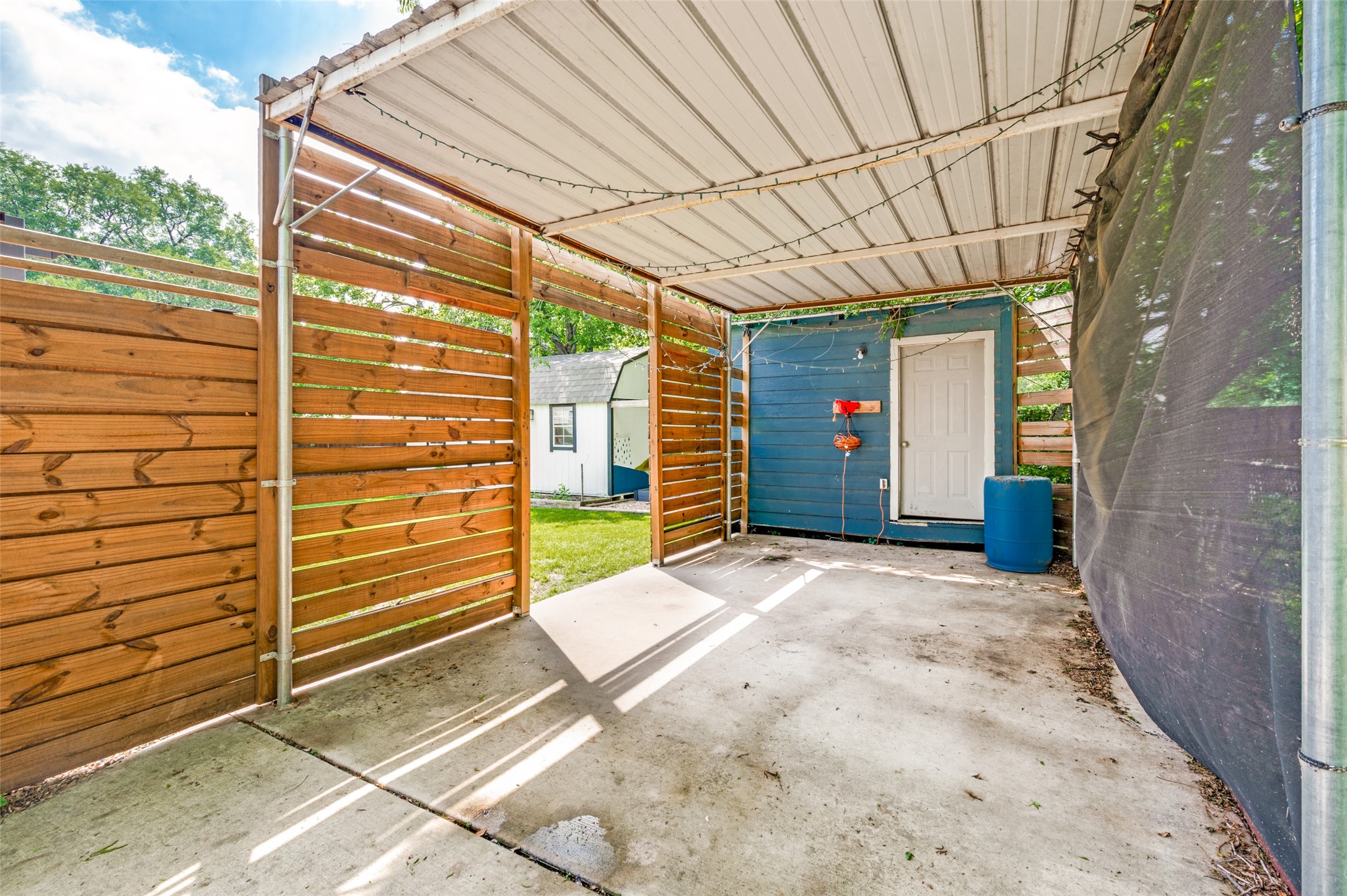 220 W College Street, Lewisville, TX, 75057