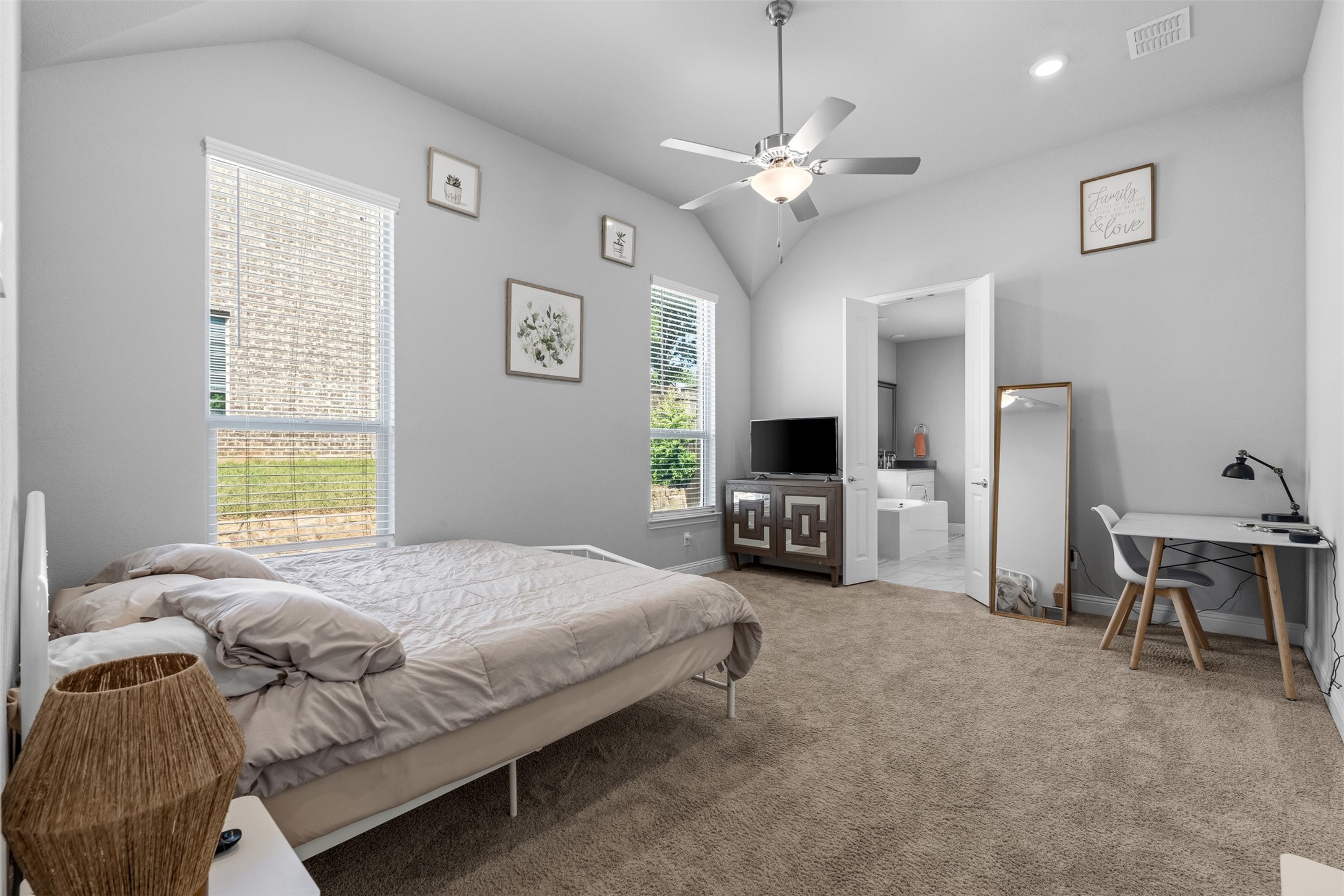 2204 Christopher Lane, Euless, TX, 76040