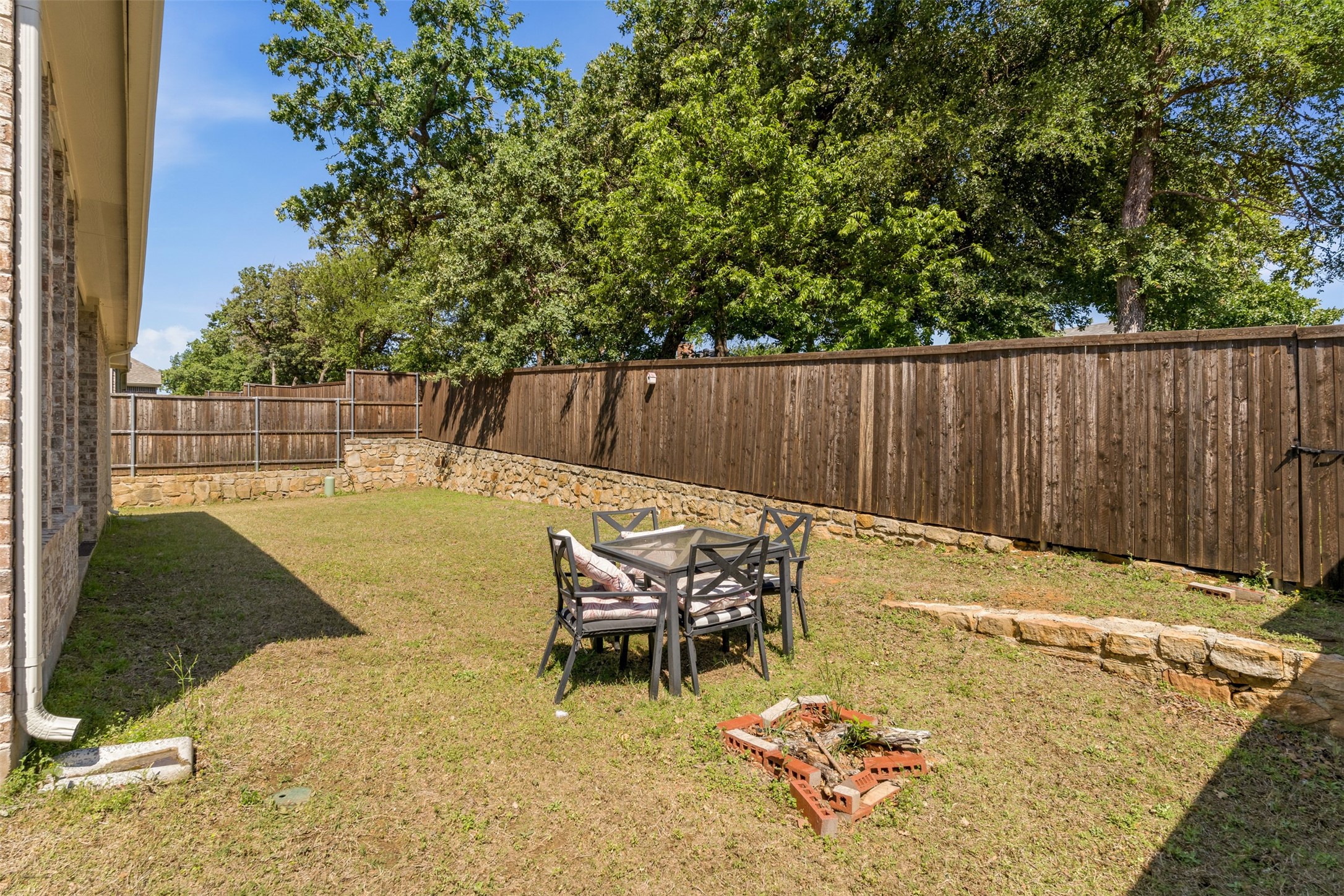 2204 Christopher Lane, Euless, TX, 76040