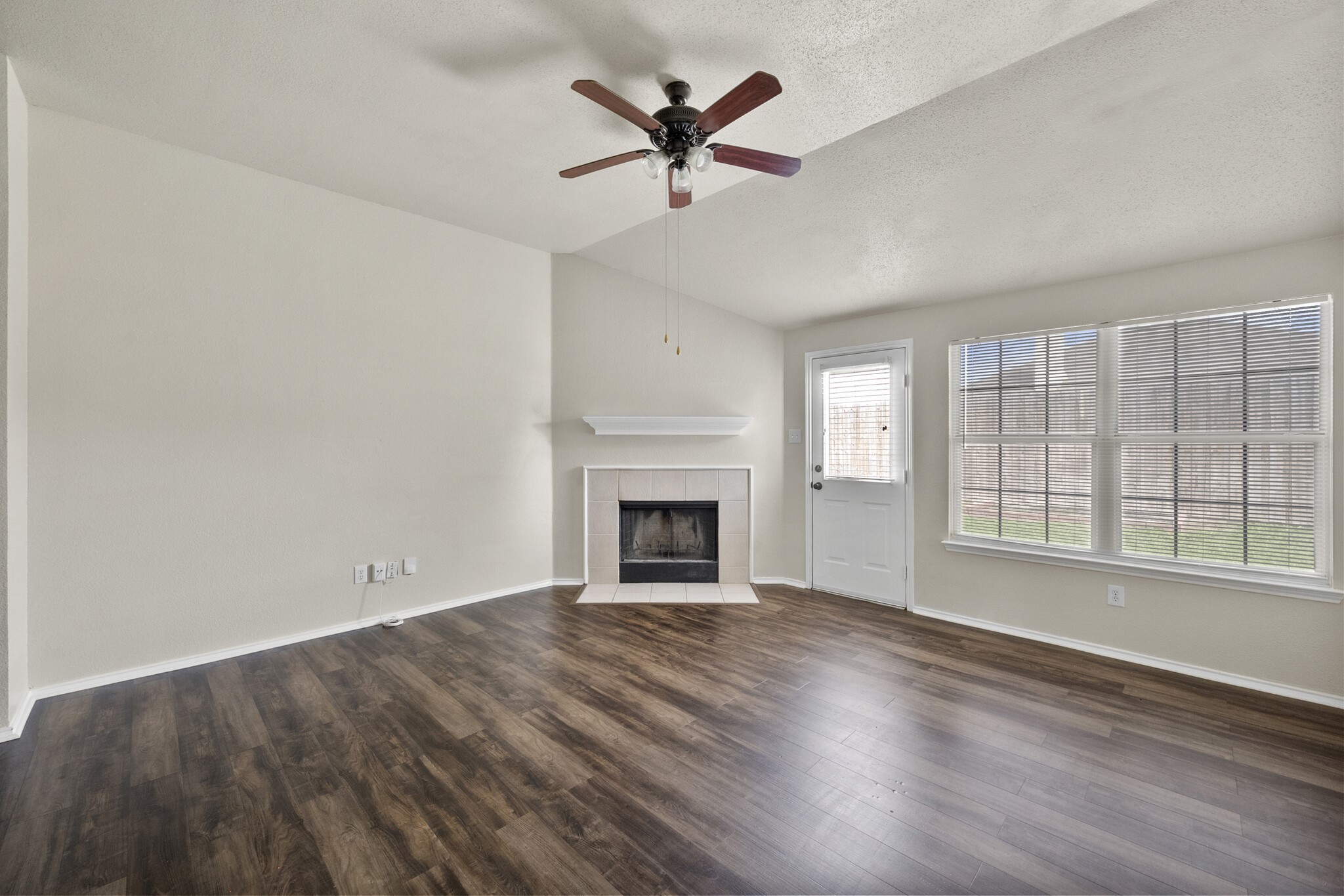 812 Sierra Circle, Burleson, TX, 76028