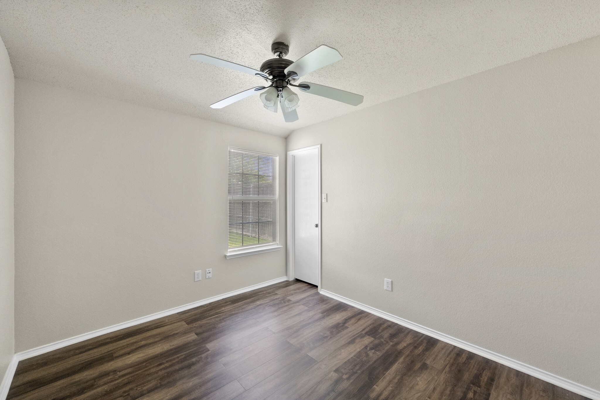 812 Sierra Circle, Burleson, TX, 76028