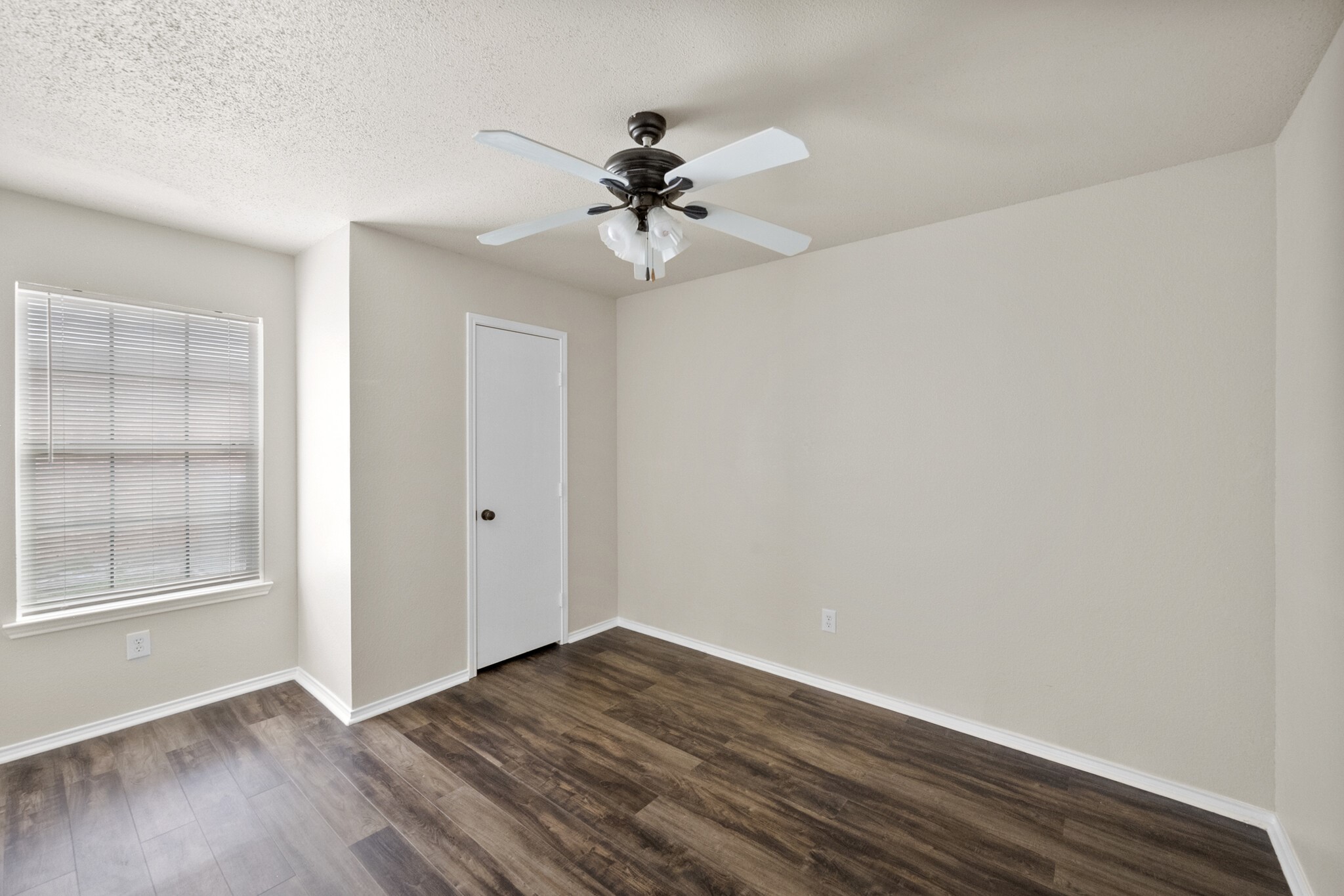 812 Sierra Circle, Burleson, TX, 76028