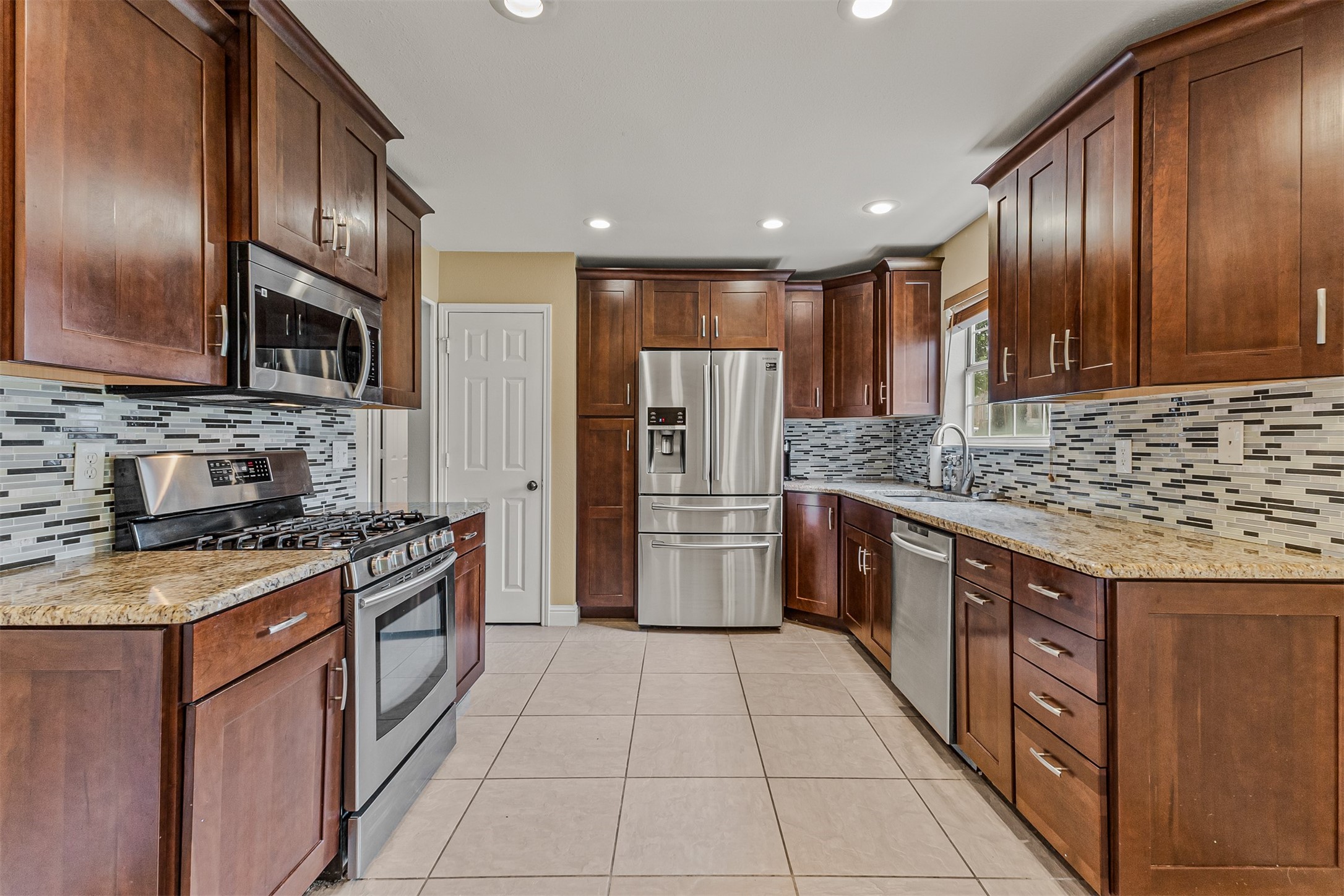 1116 Heather Lane, Carrollton, TX, 75010