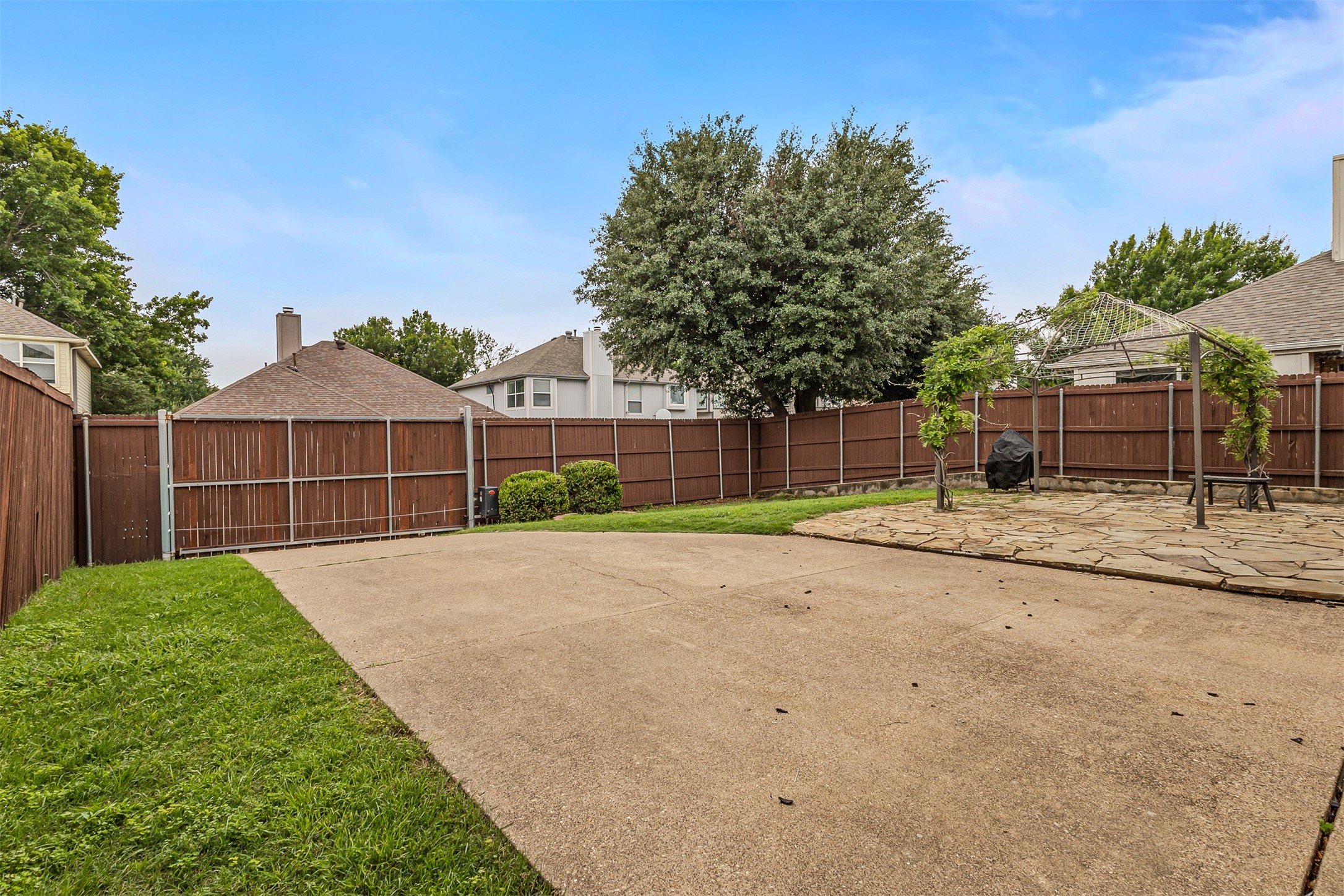 1116 Heather Lane, Carrollton, TX, 75010
