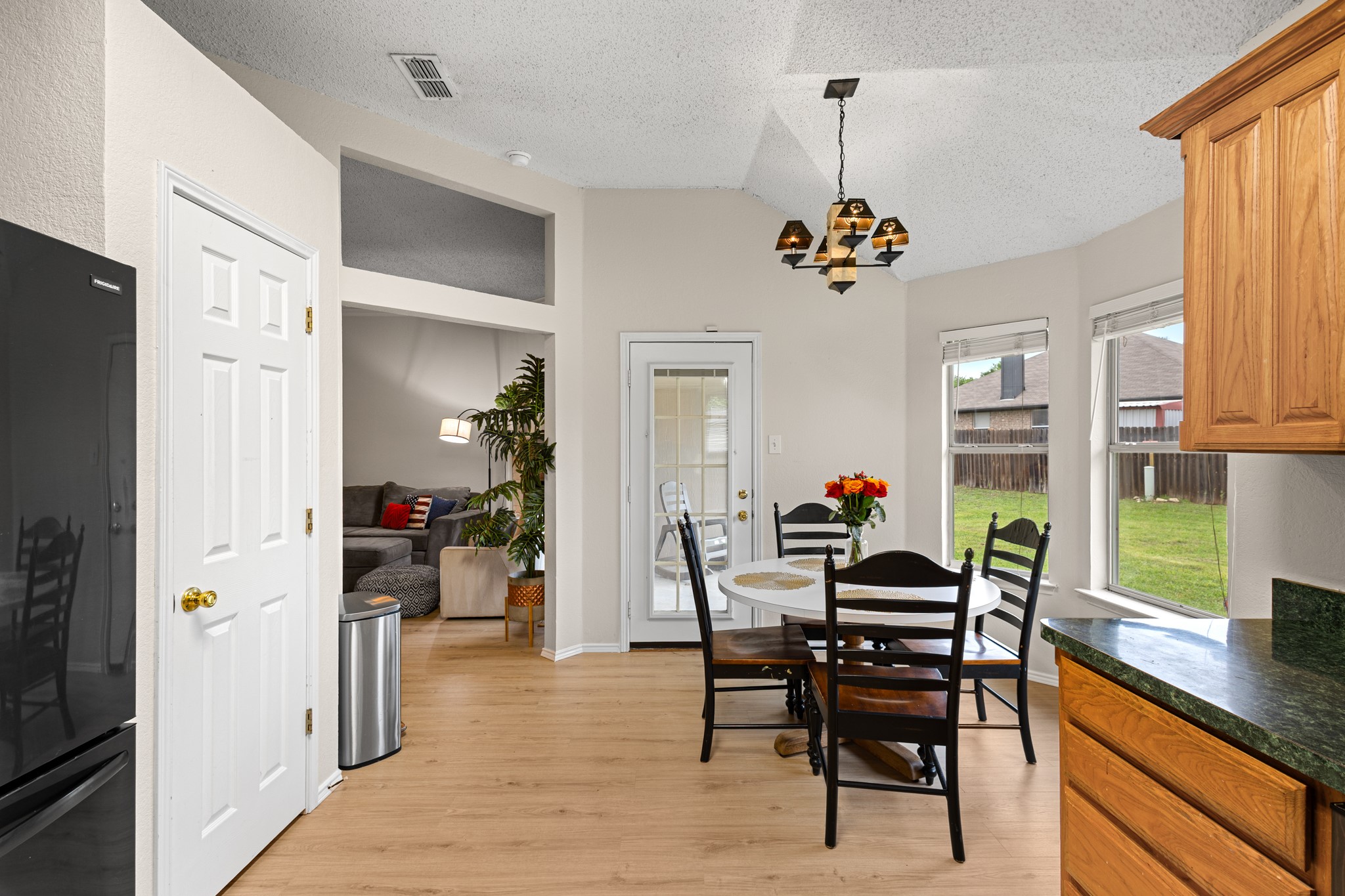 101 Saint James Court, Rhome, TX, 76078