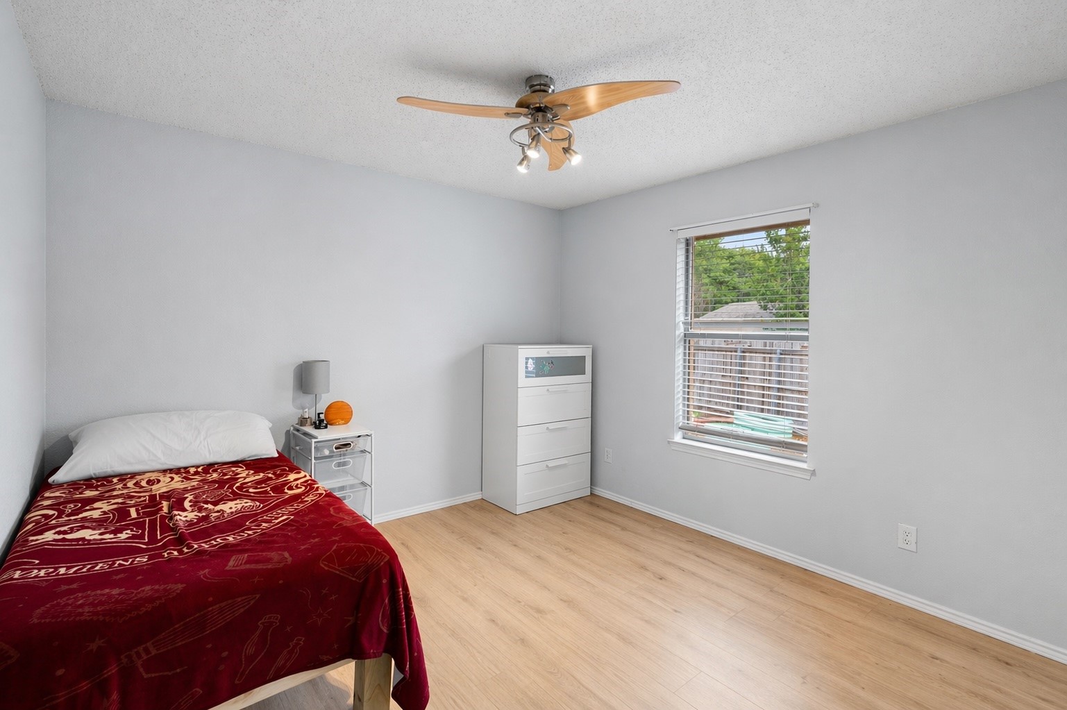 101 Saint James Court, Rhome, TX, 76078