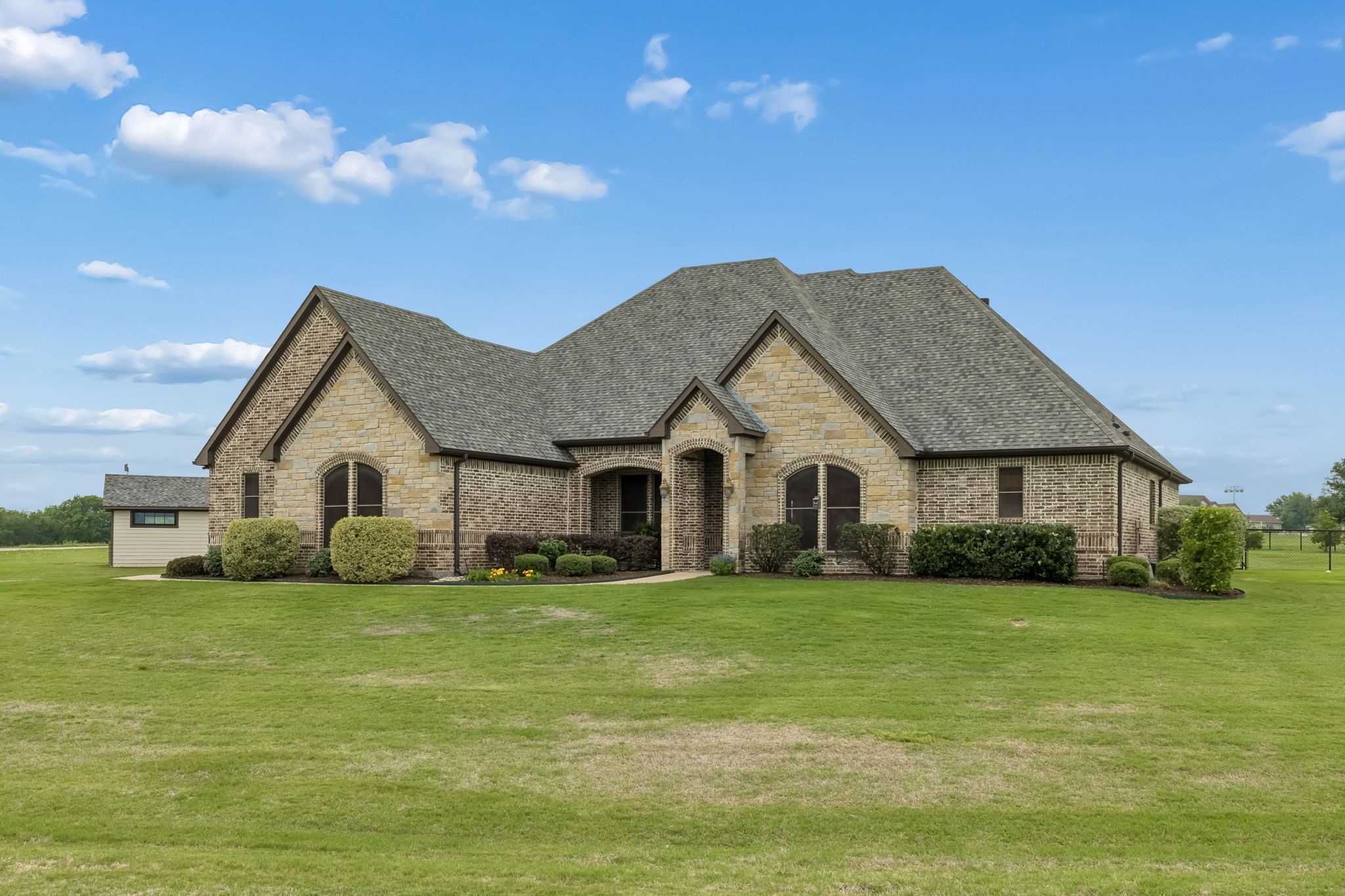 Property photo 02 of 10397 Wild Rose Circle, Forney, TX 75126 | MLS #21248168