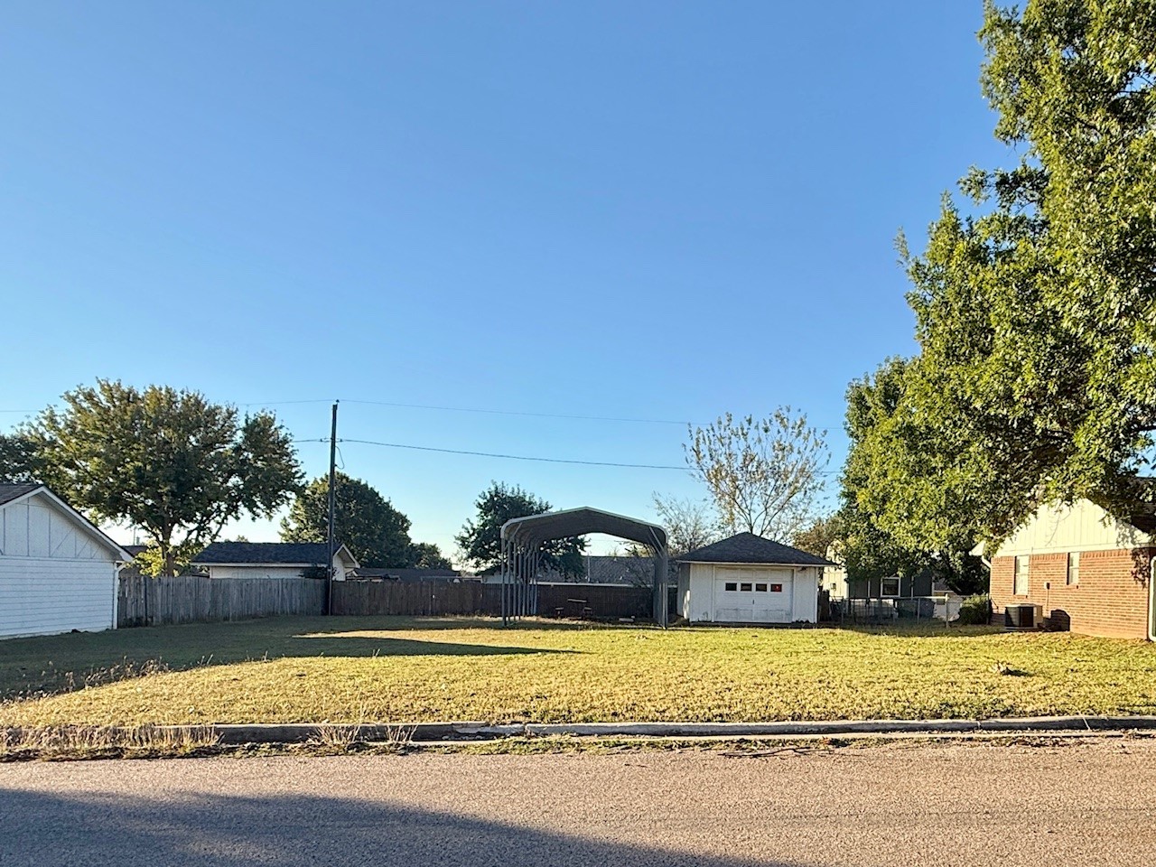 300 Denton Court, Collinsville, TX, 76233