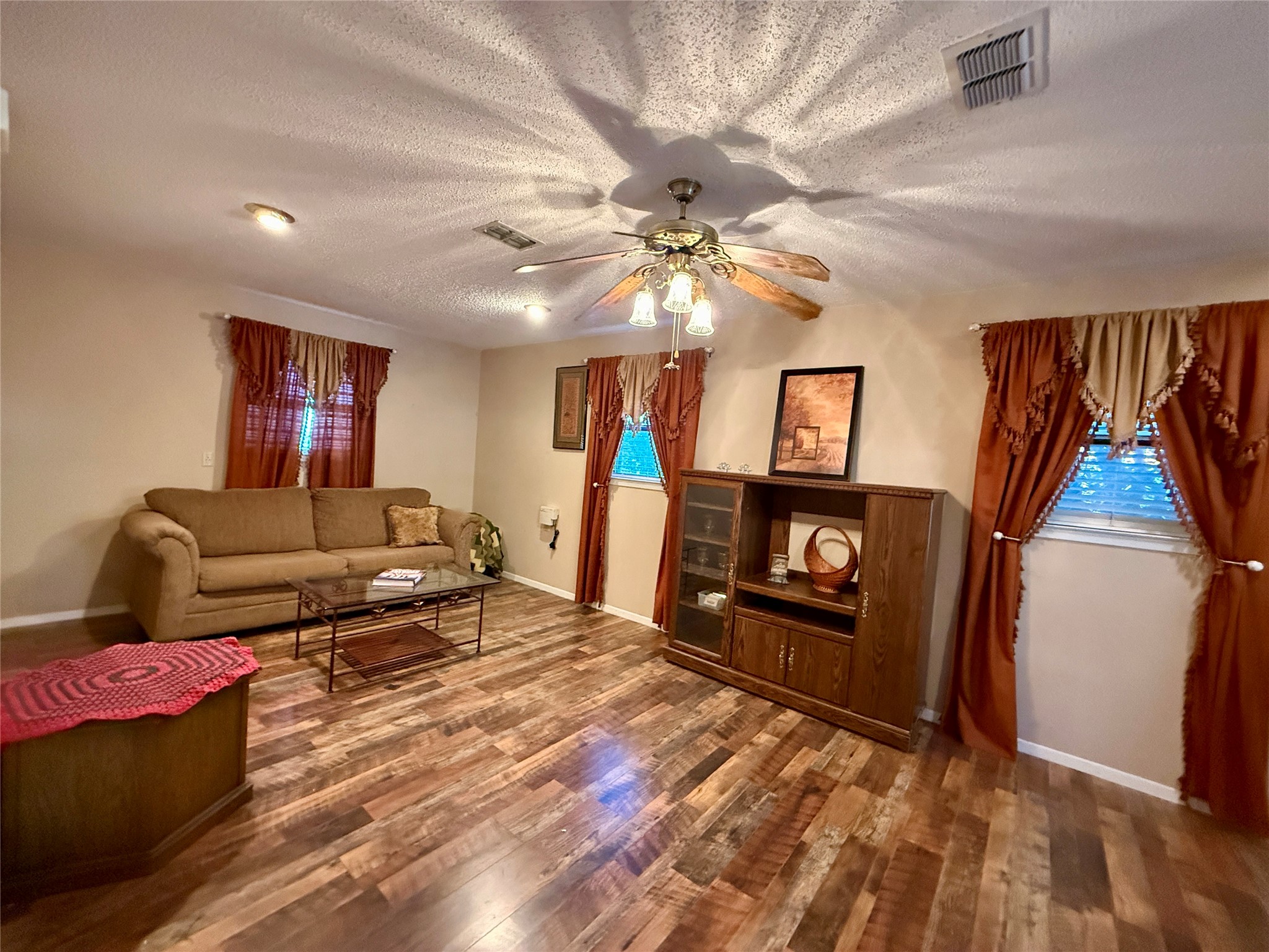 300 Denton Court, Collinsville, TX, 76233