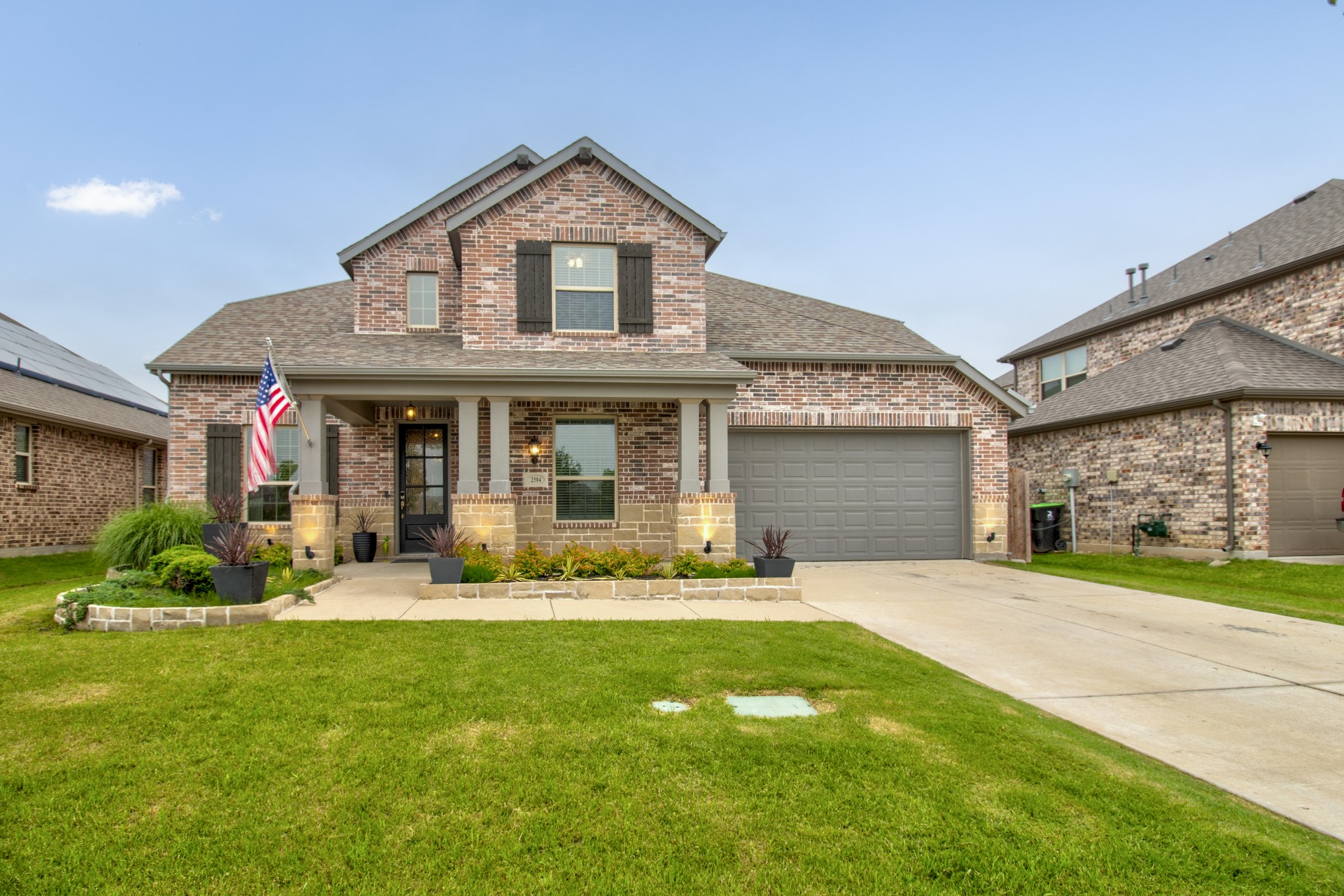 Property photo 01 of 2504 Lakeside Drive, Aubrey, TX 76227 | MLS #21248294