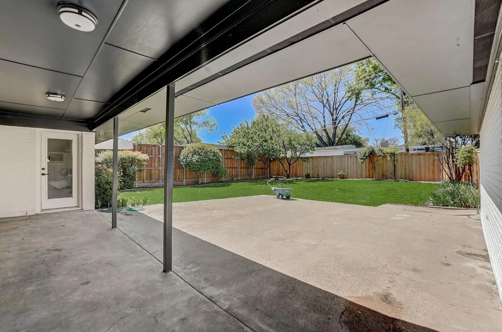 3040 Ponder Place, Dallas, TX, 75229