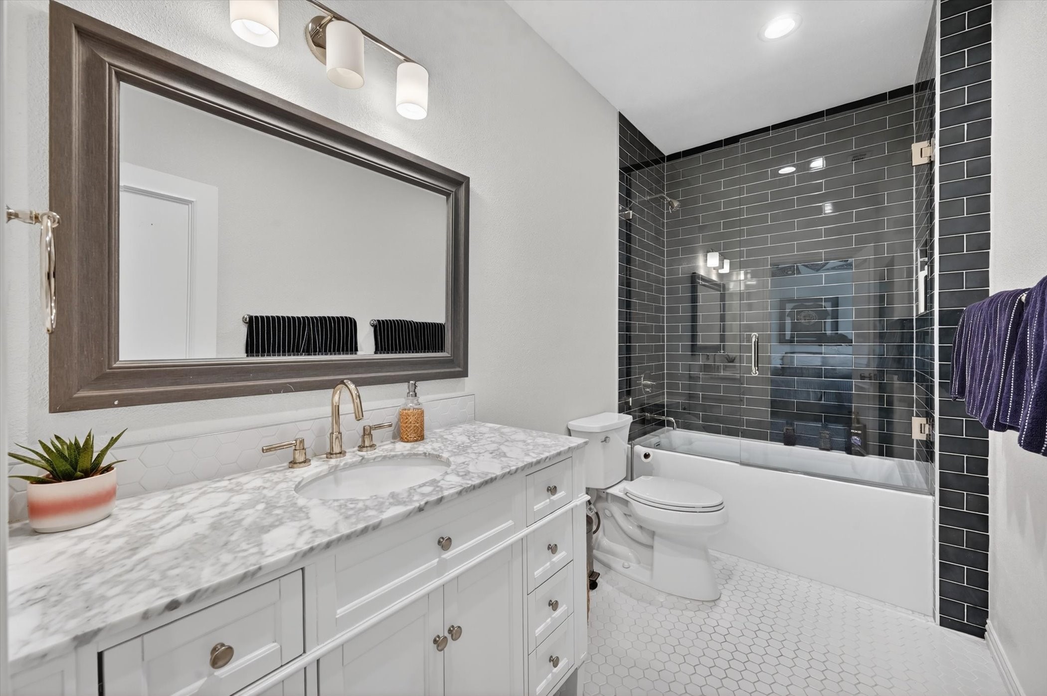 5132 Quail Lake Drive, Dallas, TX, 75287