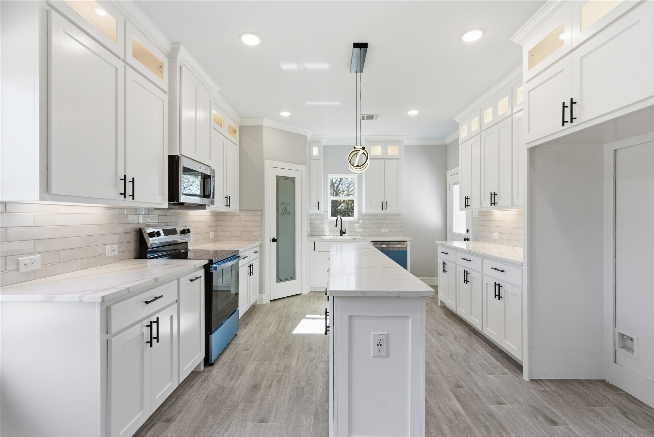 420 E Ball Street, Tom Bean, TX, 75491