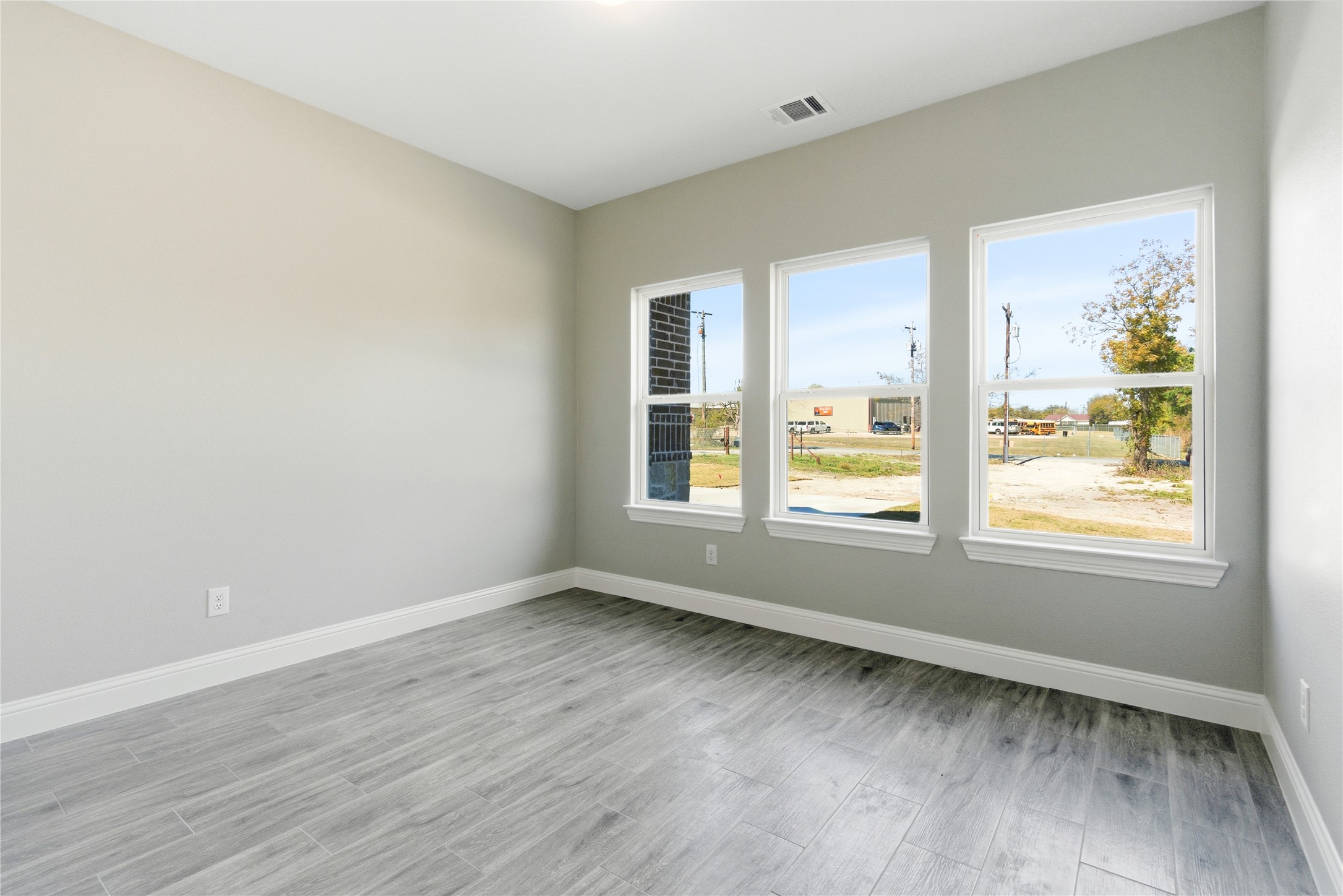 420 E Ball Street, Tom Bean, TX, 75491