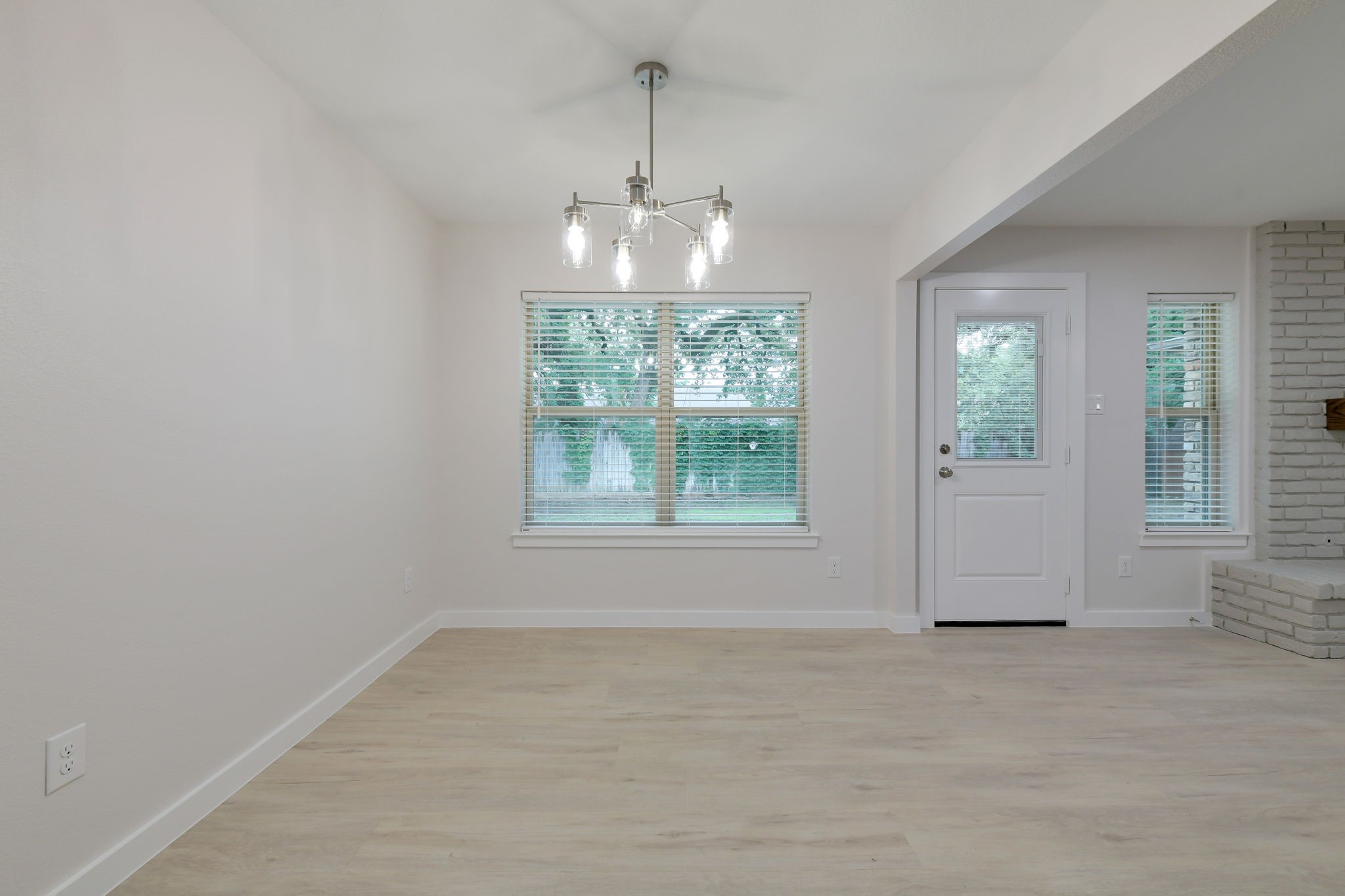 2717 Meadow Green, Bedford, TX, 76021