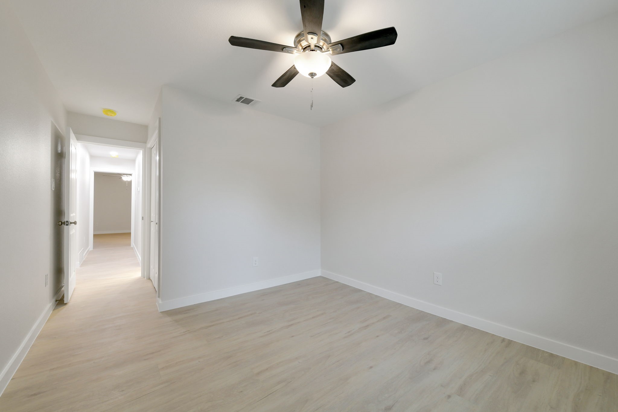 2717 Meadow Green, Bedford, TX, 76021