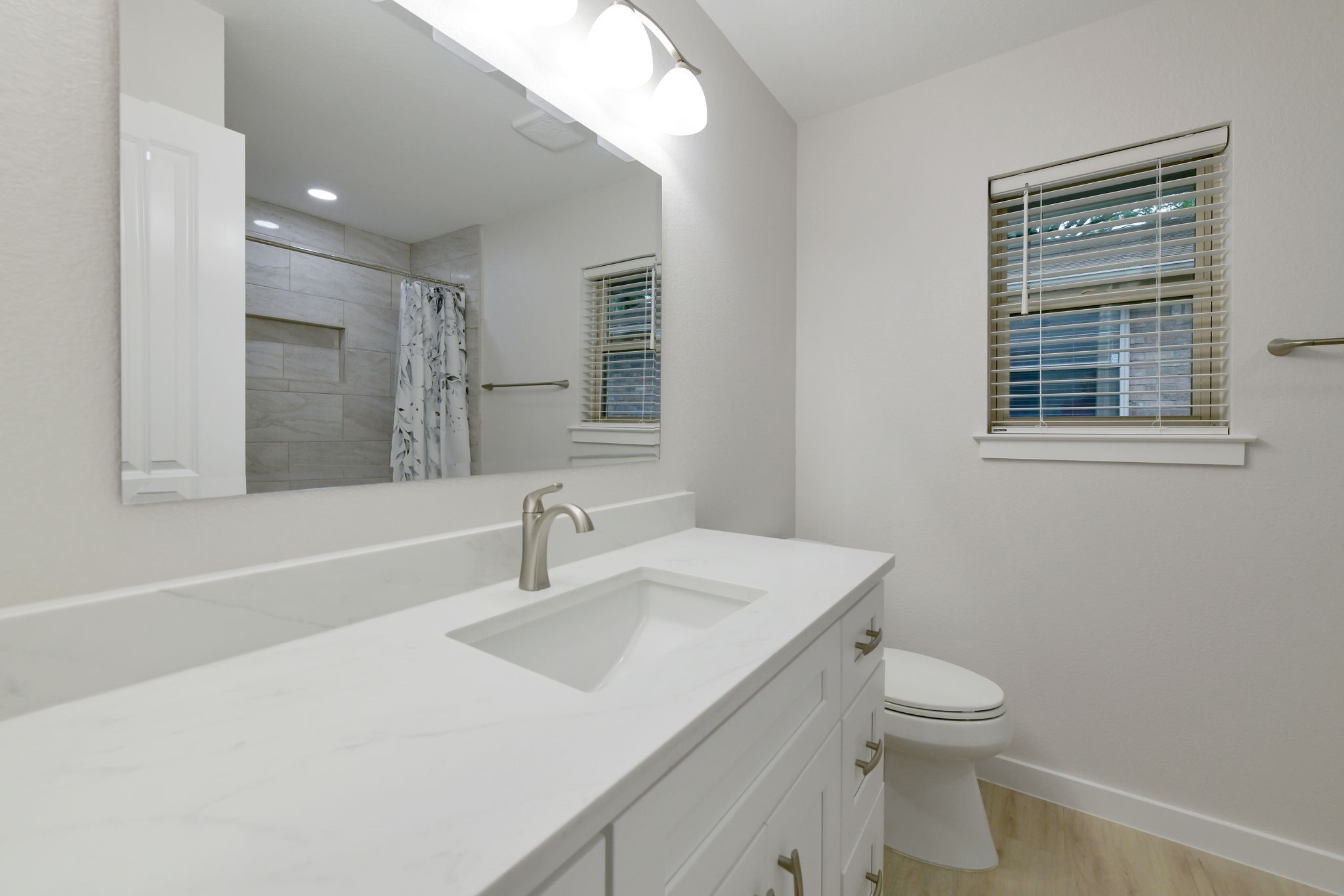 2717 Meadow Green, Bedford, TX, 76021