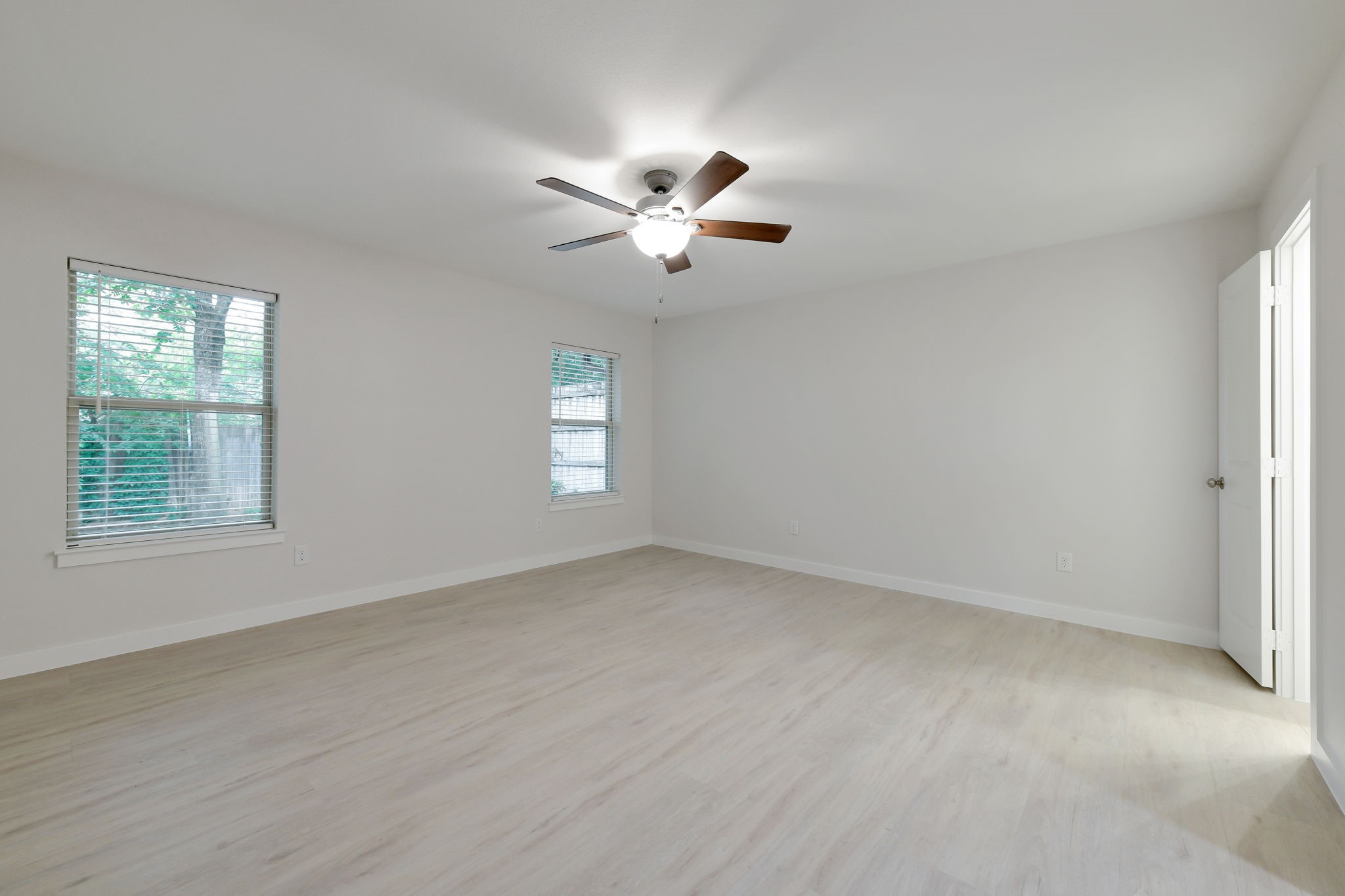 2717 Meadow Green, Bedford, TX, 76021