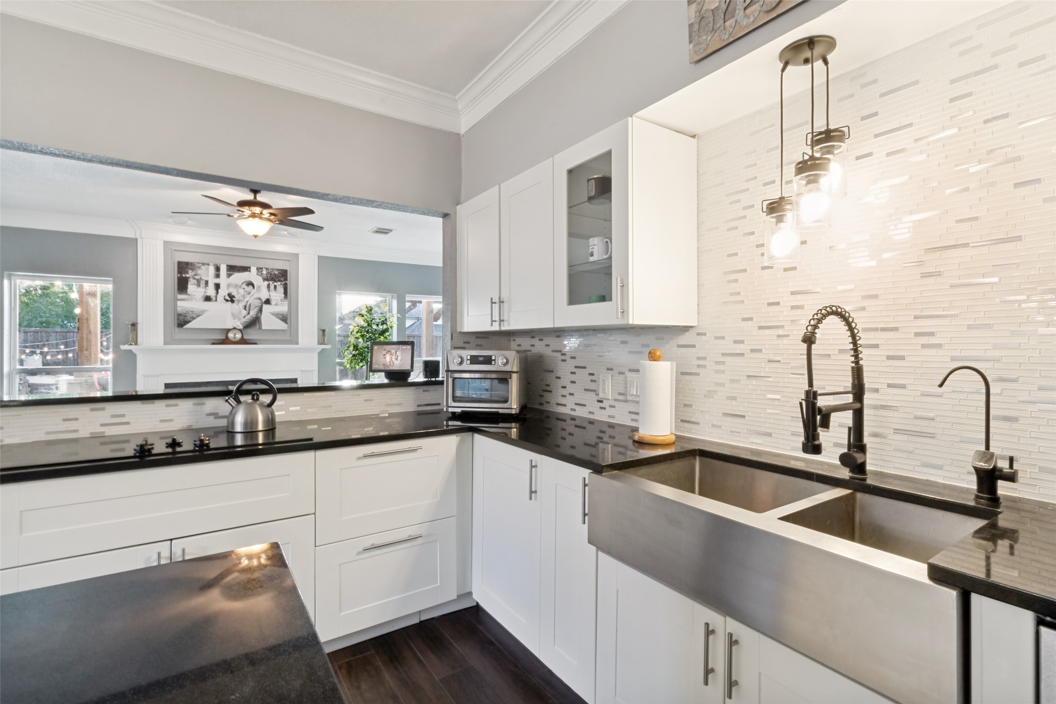 4009 Crestwood Drive, Carrollton, TX, 75007