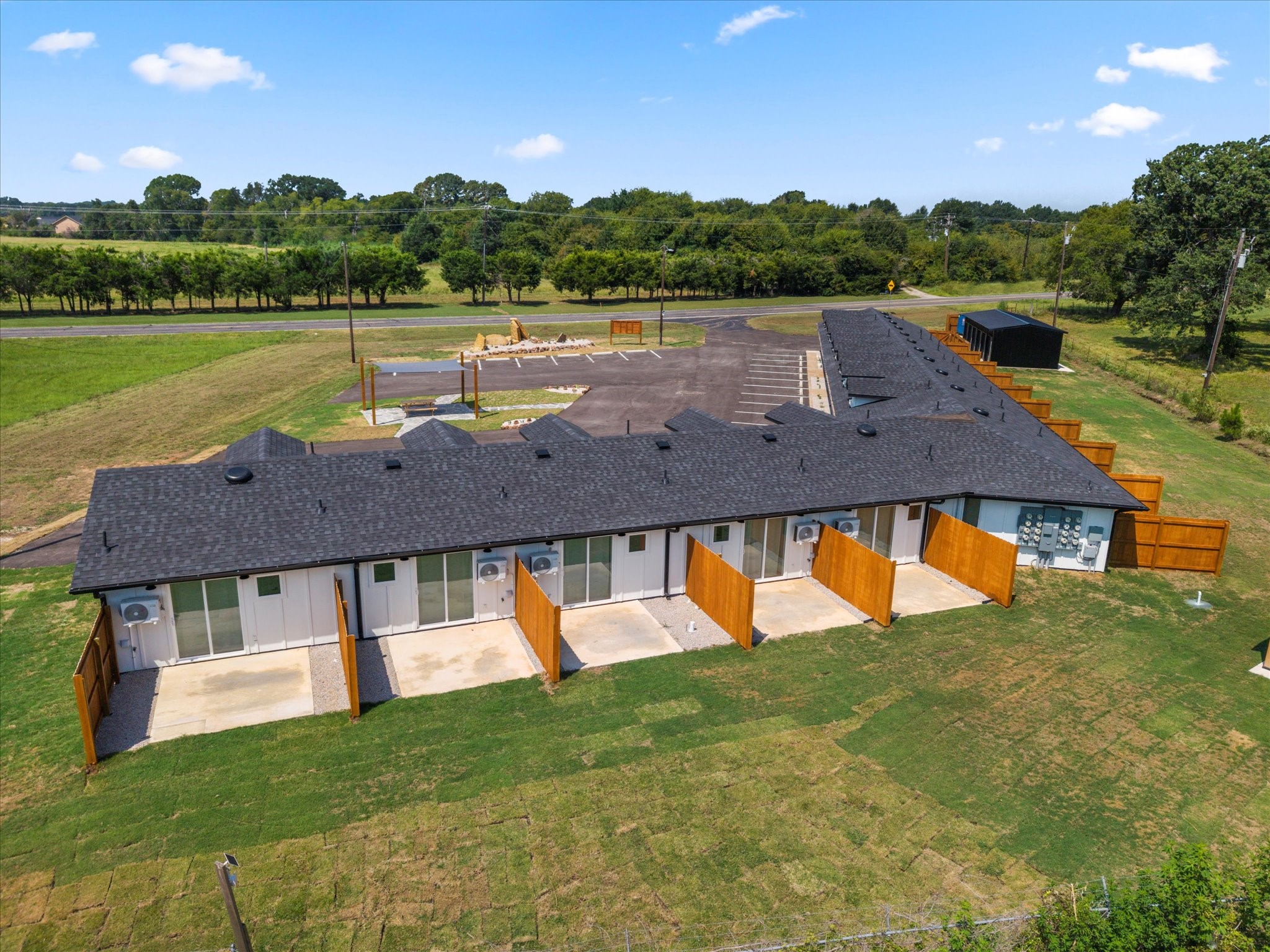Property photo 04 of 900 S Tool UNIT 9, Tool, TX 75143 | MLS #21249187