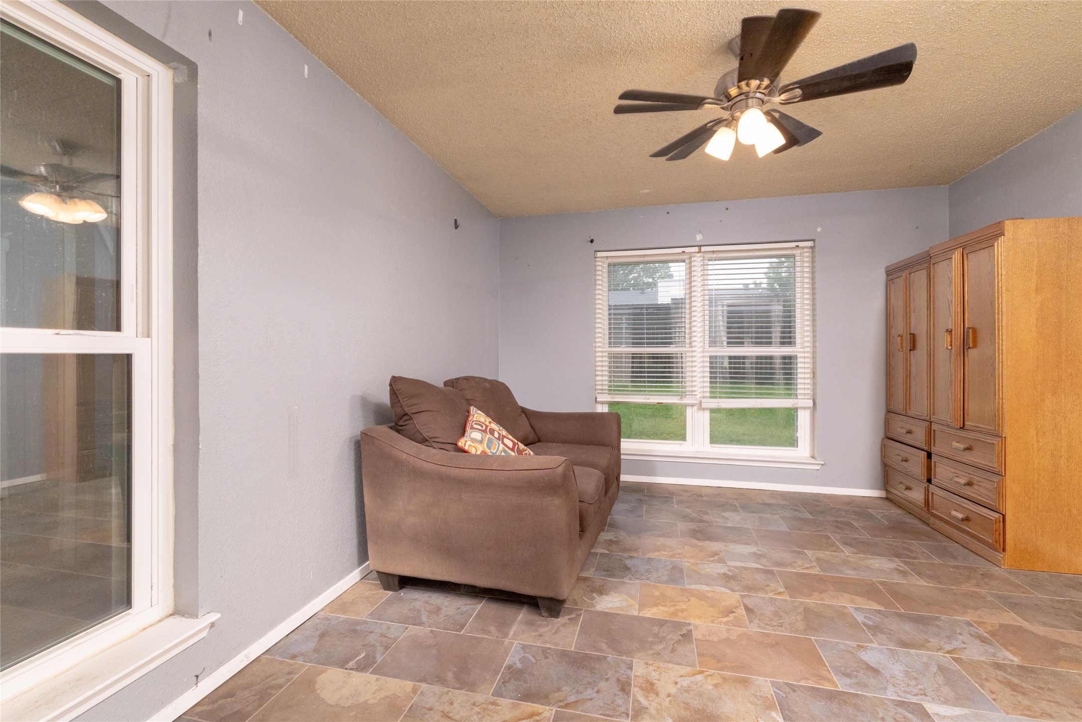 400 Indian Crest Drive, Saginaw, TX, 76179