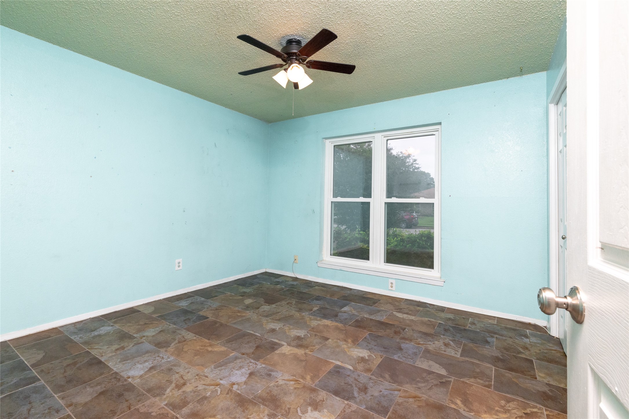 400 Indian Crest Drive, Saginaw, TX, 76179