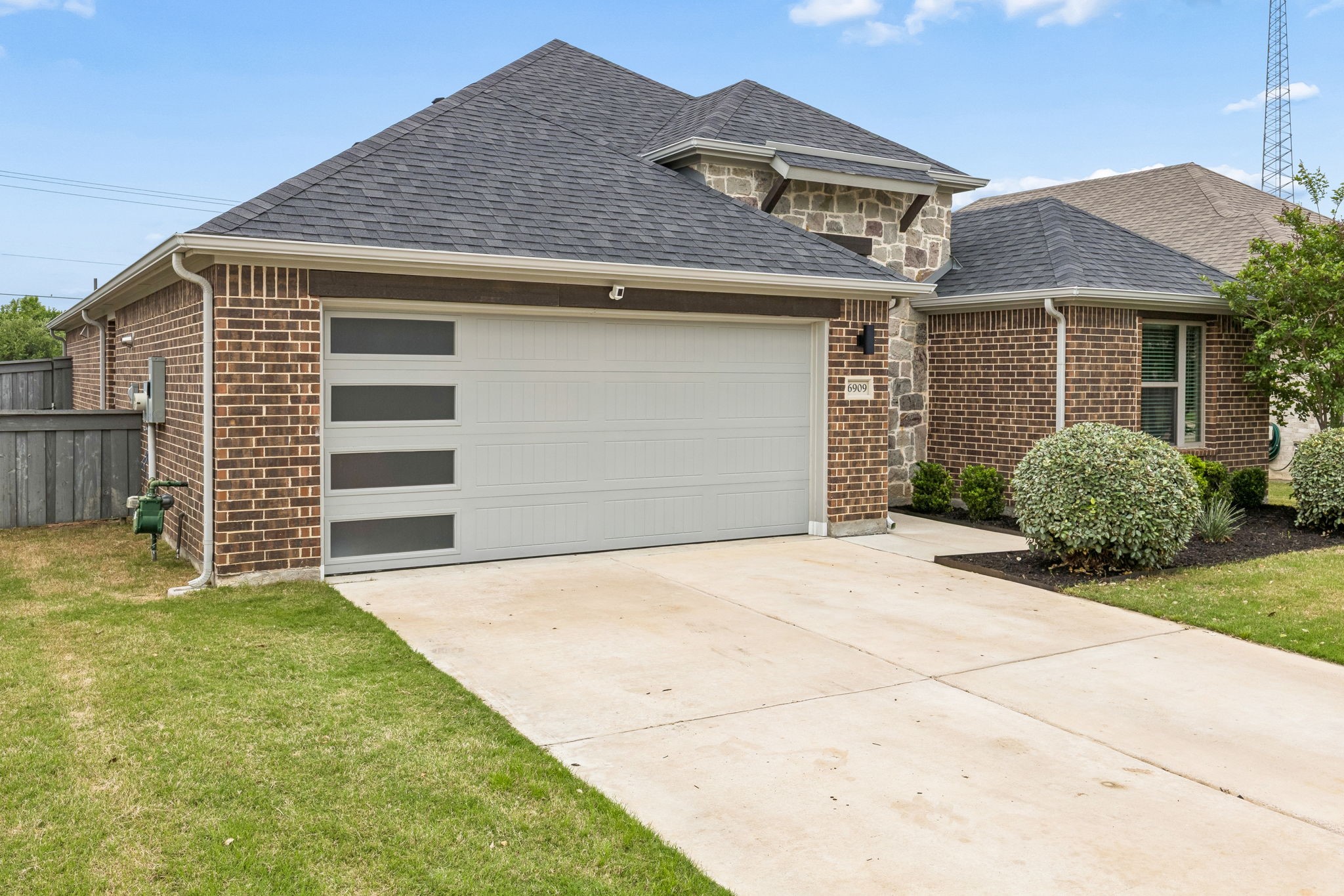 6909 Lilac Drive, Venus, TX, 76084