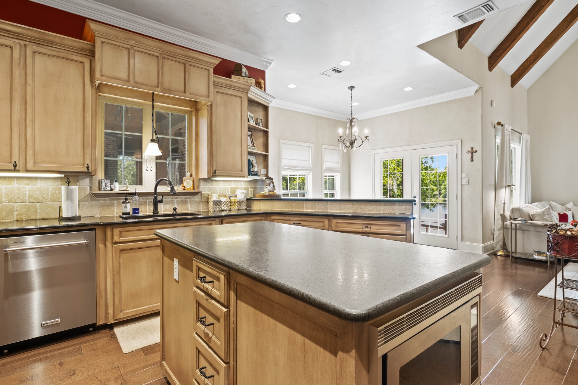 6 County Road 1215, Pittsburg, TX, 75686