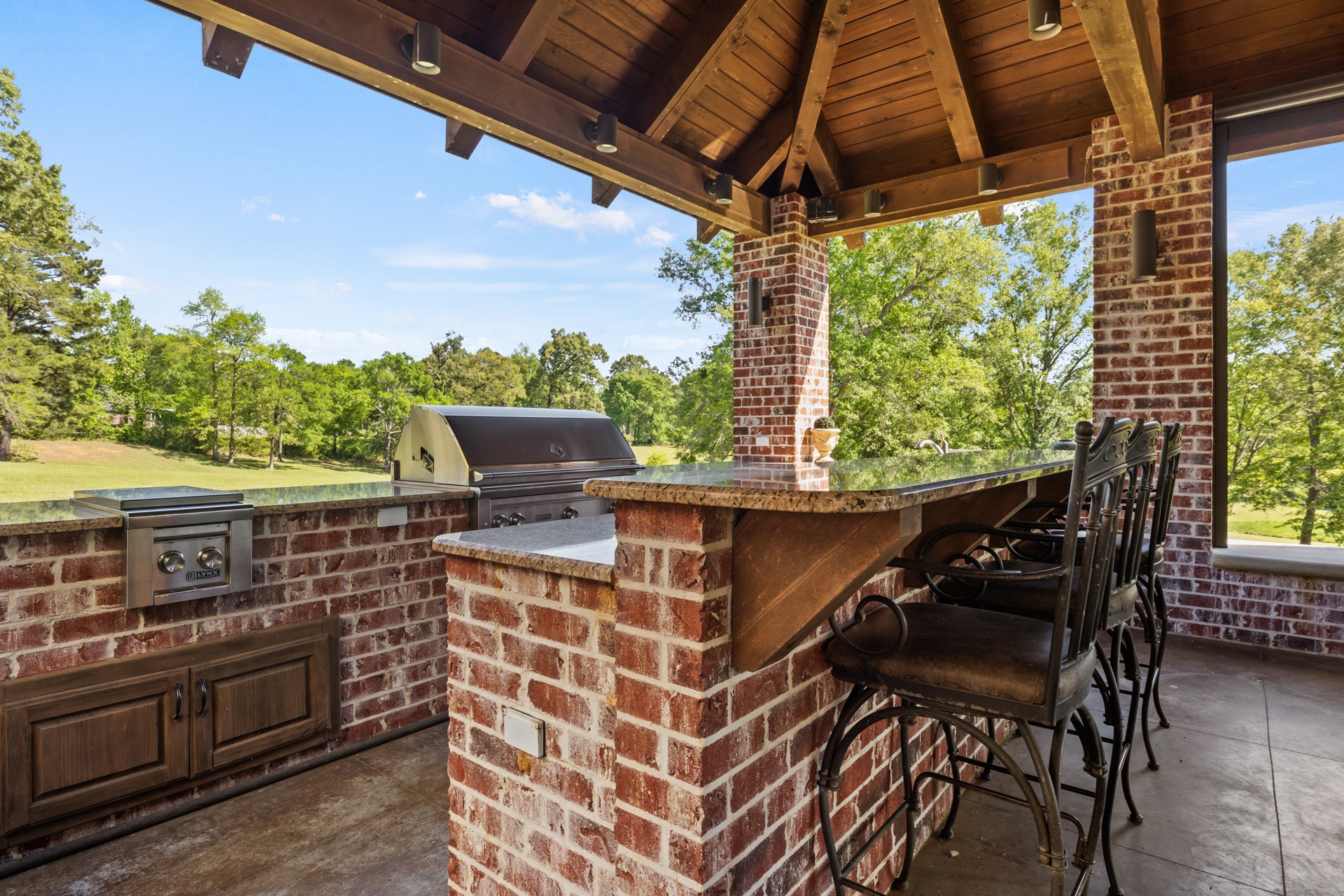 6 County Road 1215, Pittsburg, TX, 75686