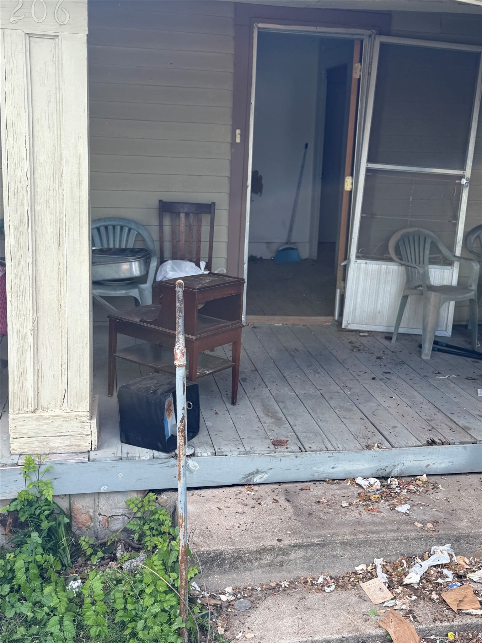 206 N 1st Street, Bangs, TX, 76823