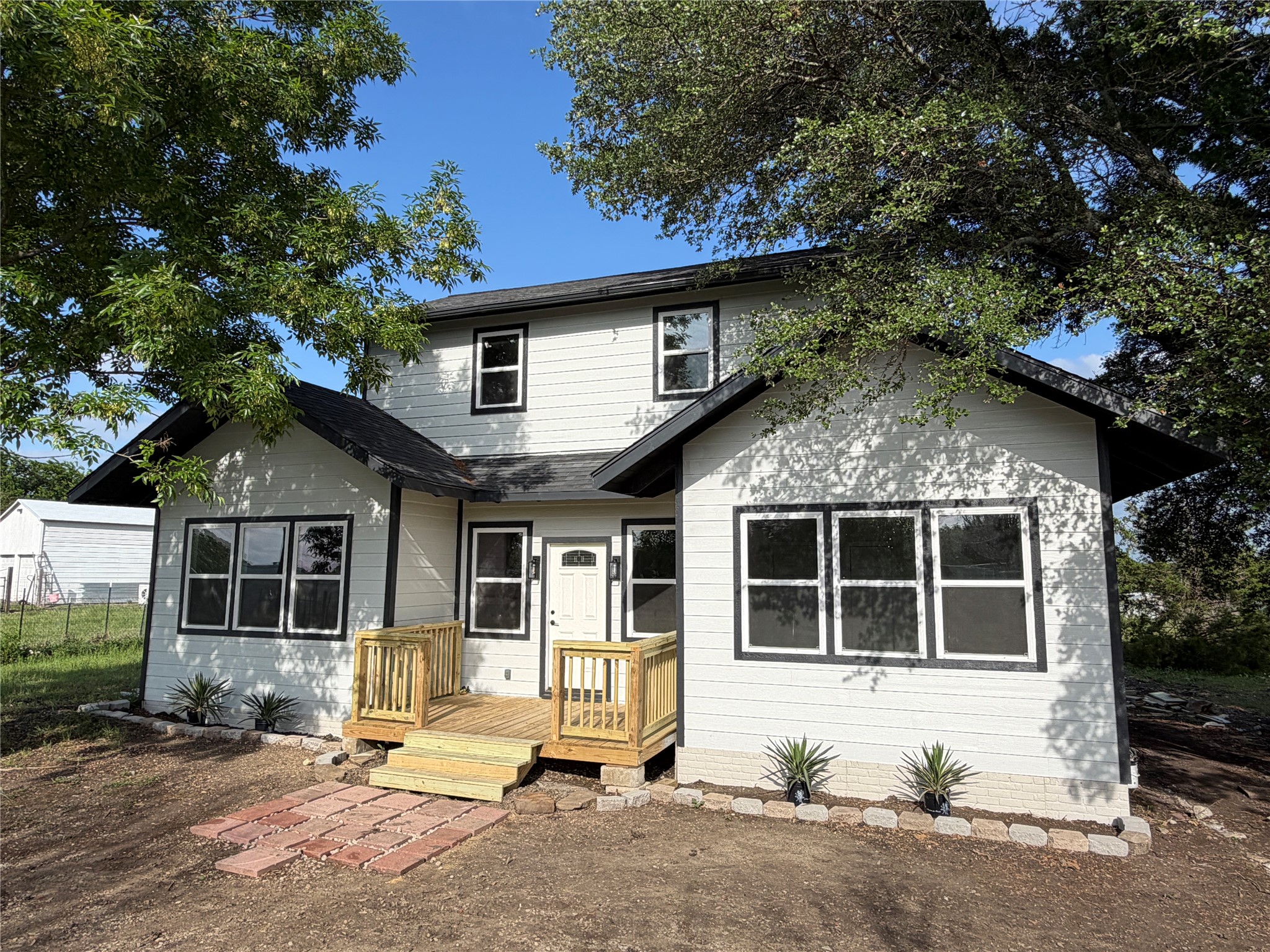 Property photo 02 of 8237 Telegraph Road, Quinlan, TX 75474 | MLS #21249860