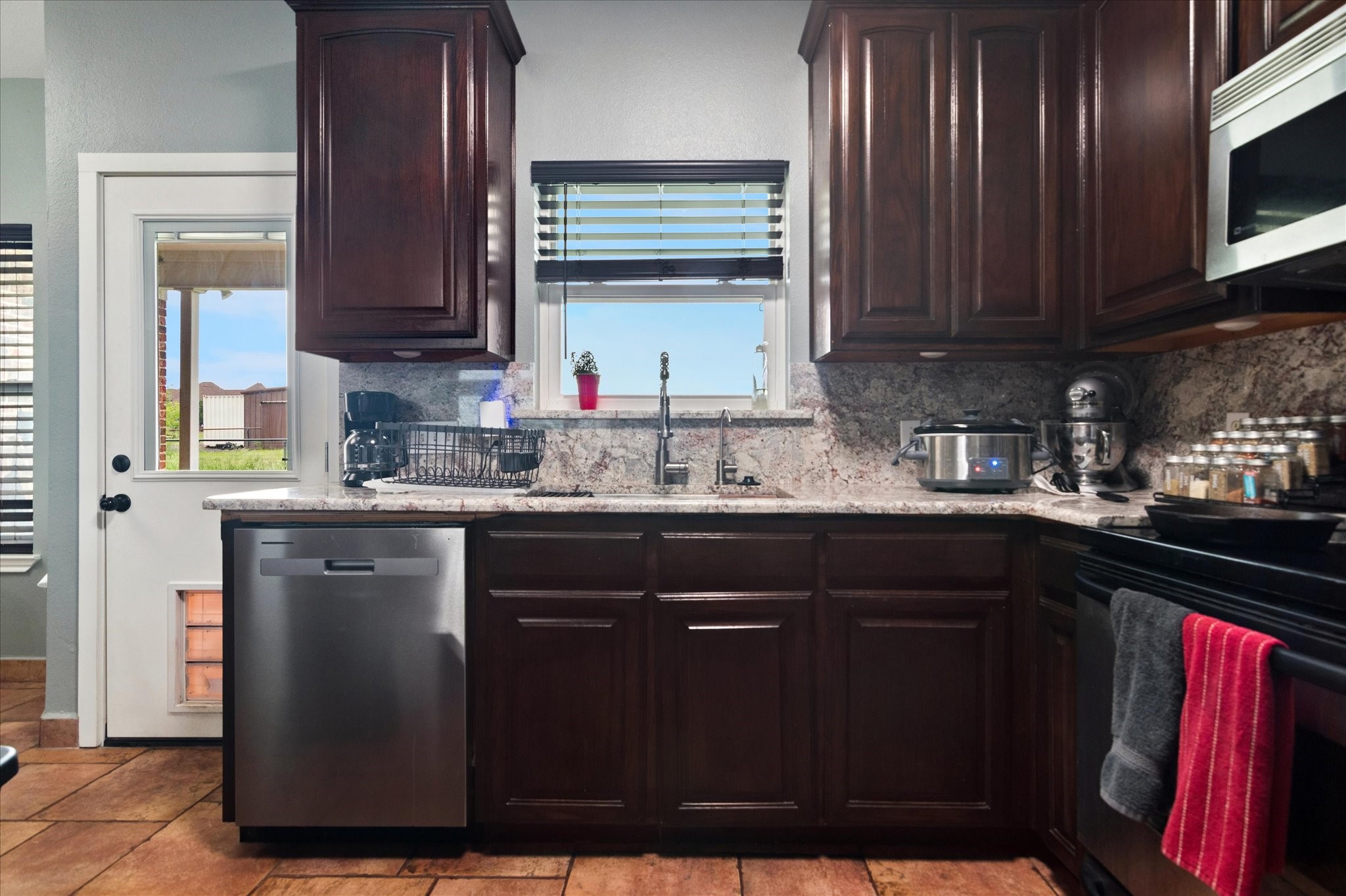 Property photo 04 of MLS #21249985 | MLS #21249985