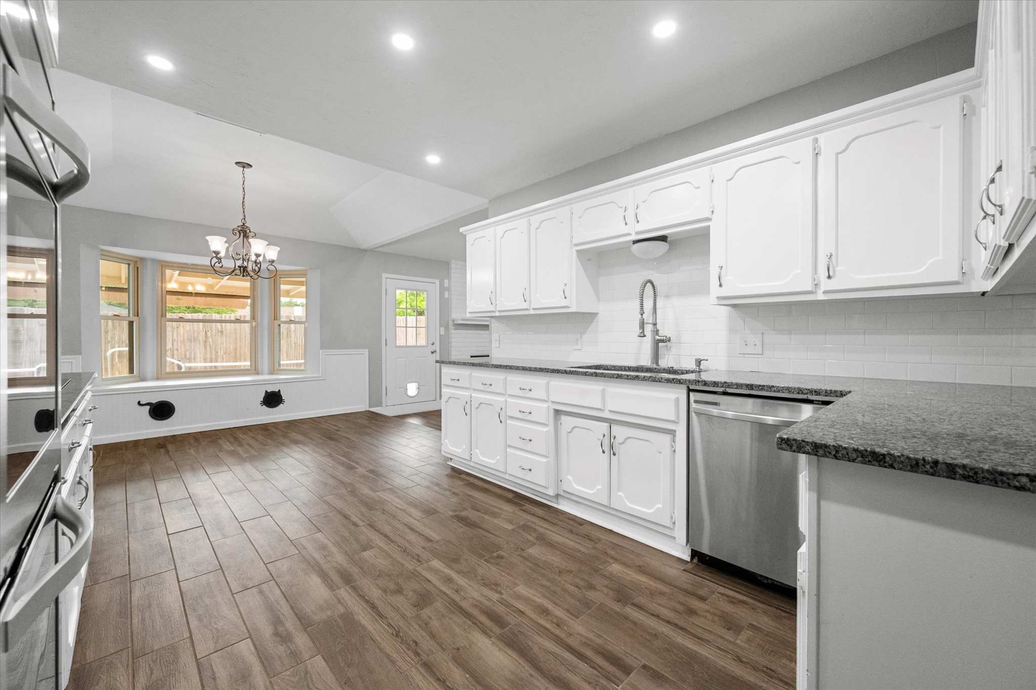 213 Meadowhill Drive, Benbrook, TX, 76126