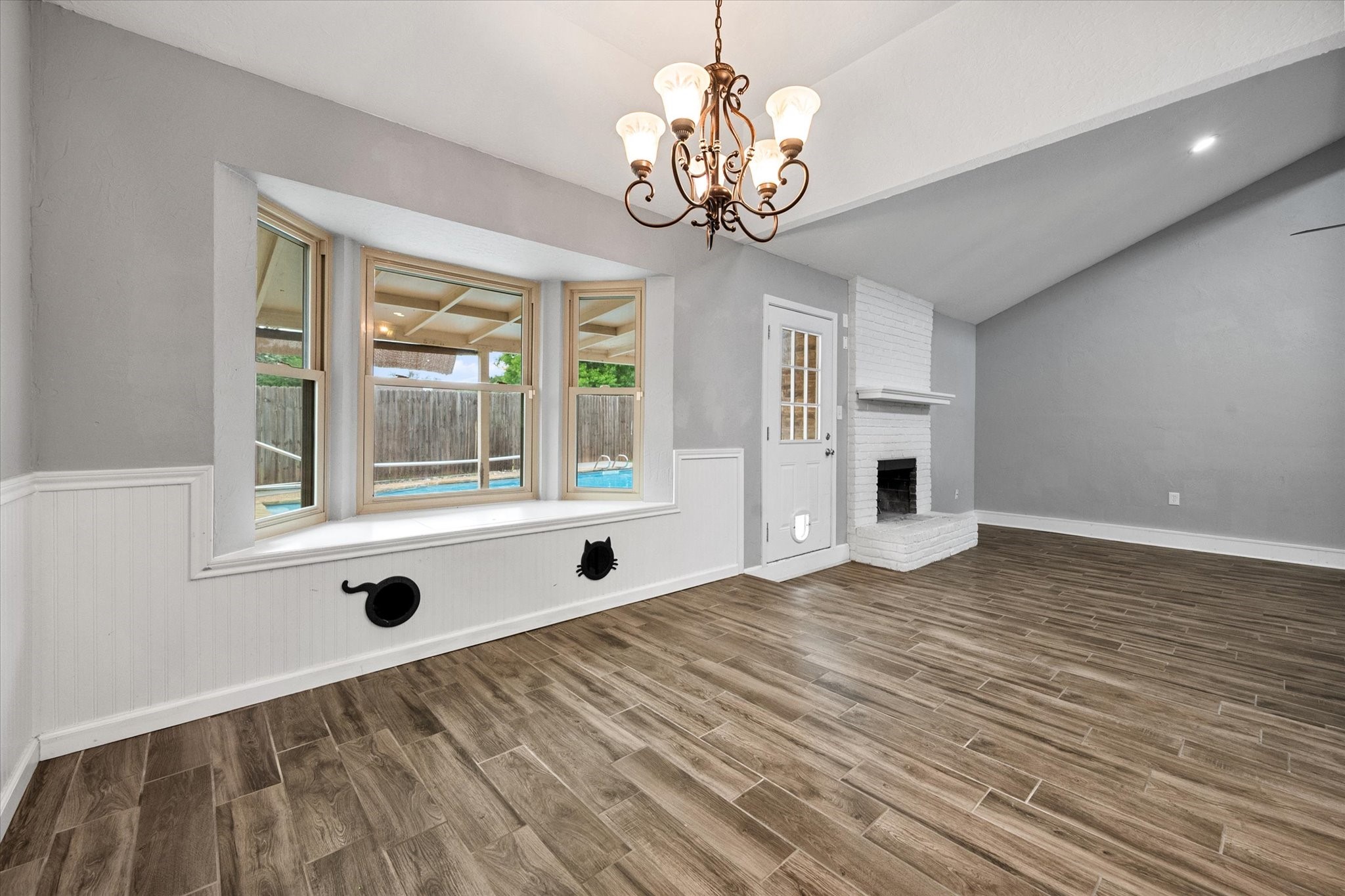 213 Meadowhill Drive, Benbrook, TX, 76126