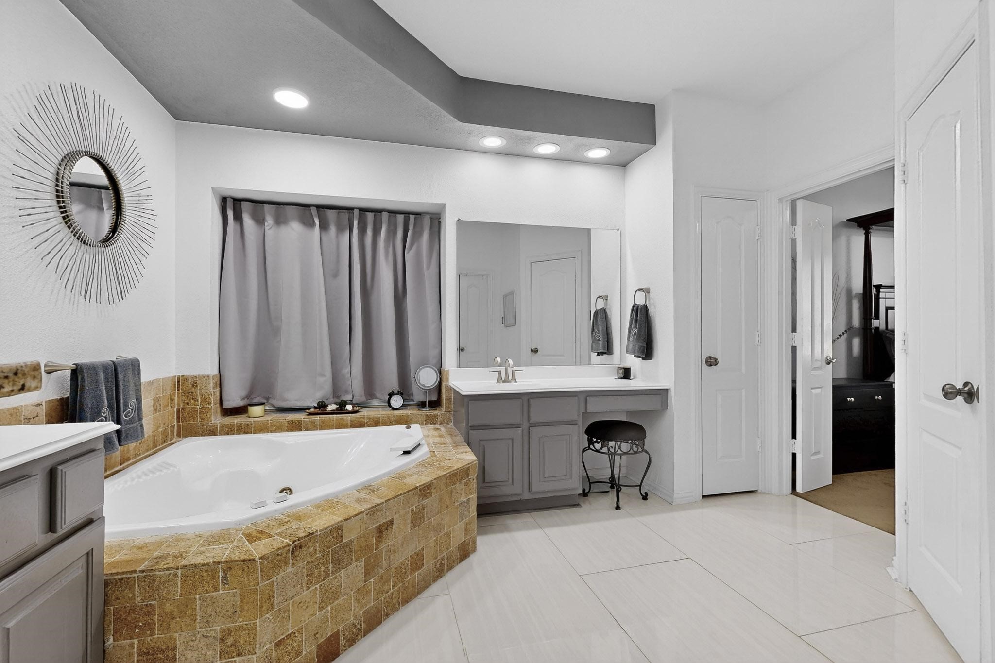 1808 Paddington Court, Arlington, TX, 76017